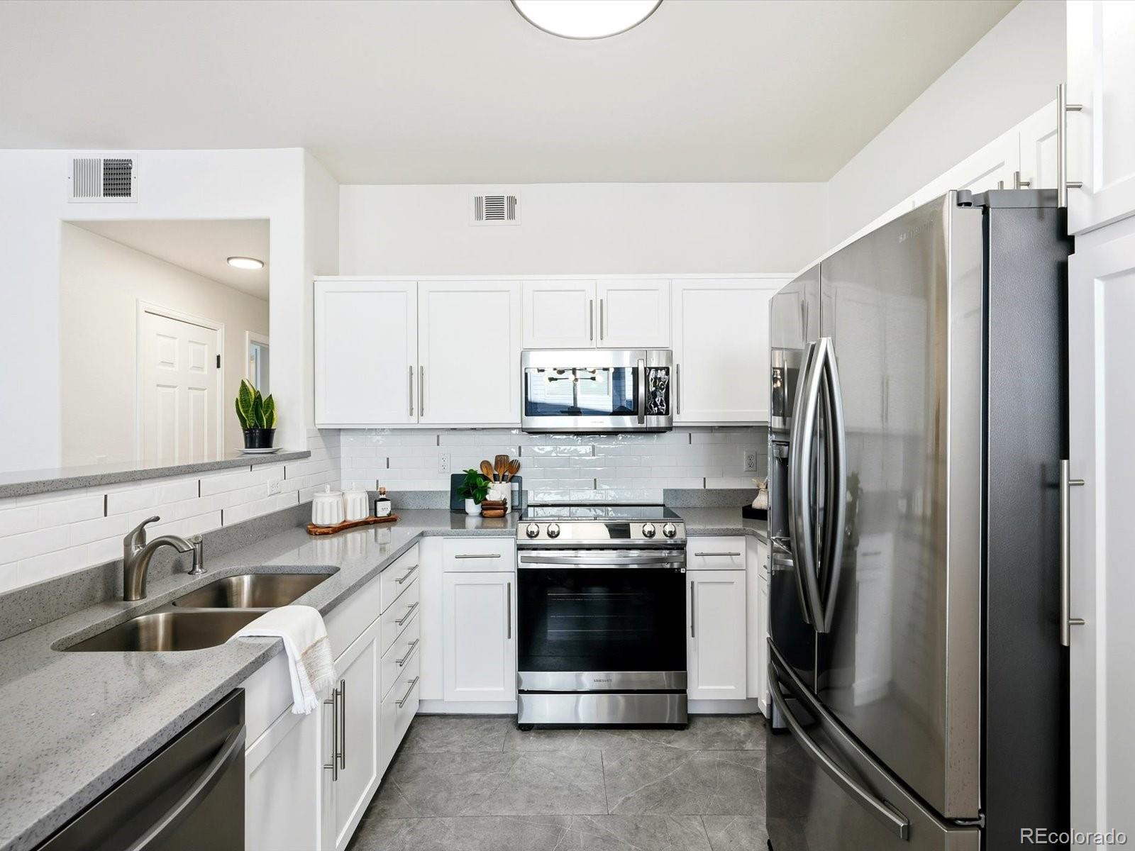 MLS Image #10 for 8500 e jefferson avenue,denver, Colorado