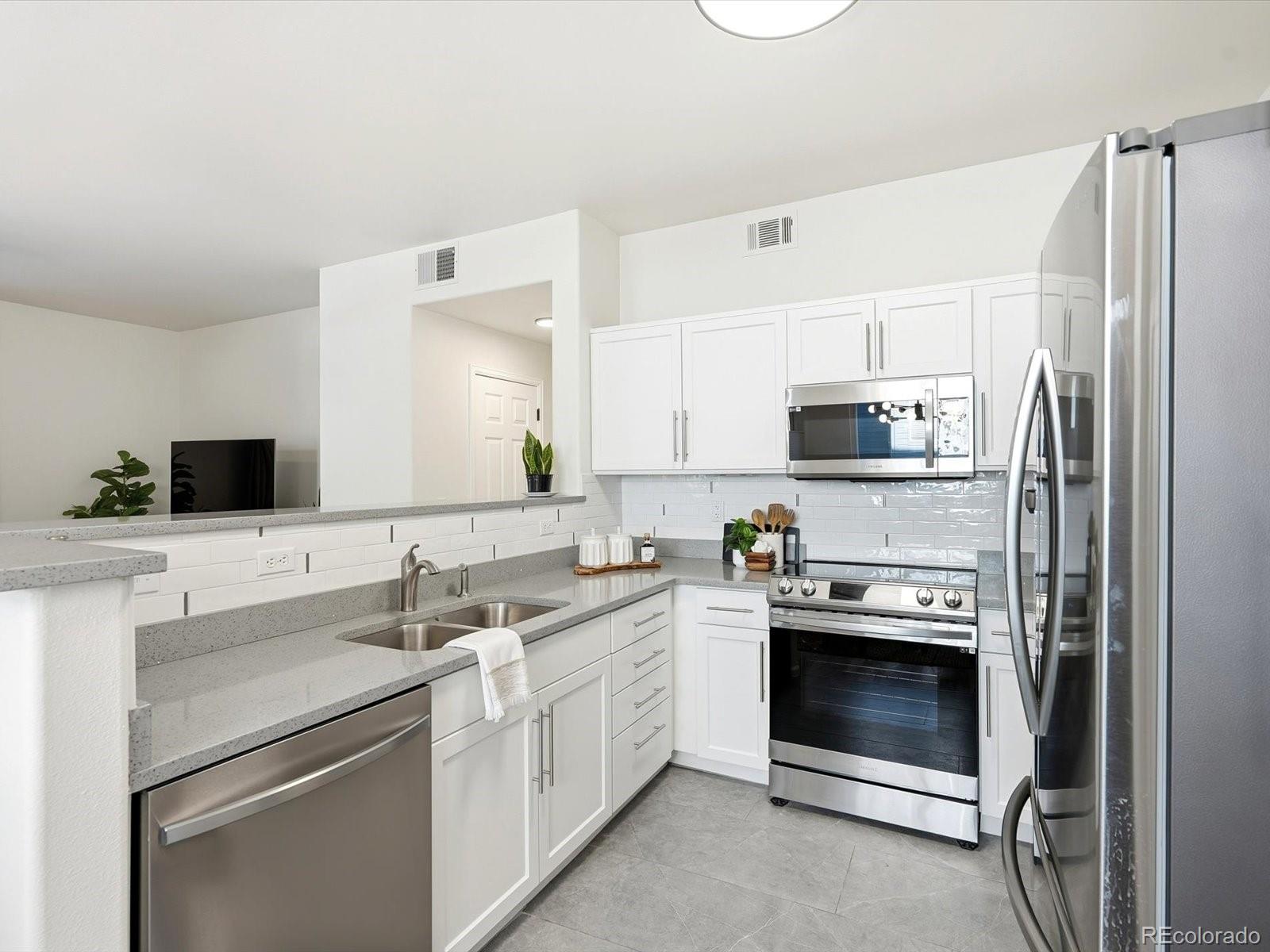 MLS Image #8 for 8500 e jefferson avenue,denver, Colorado