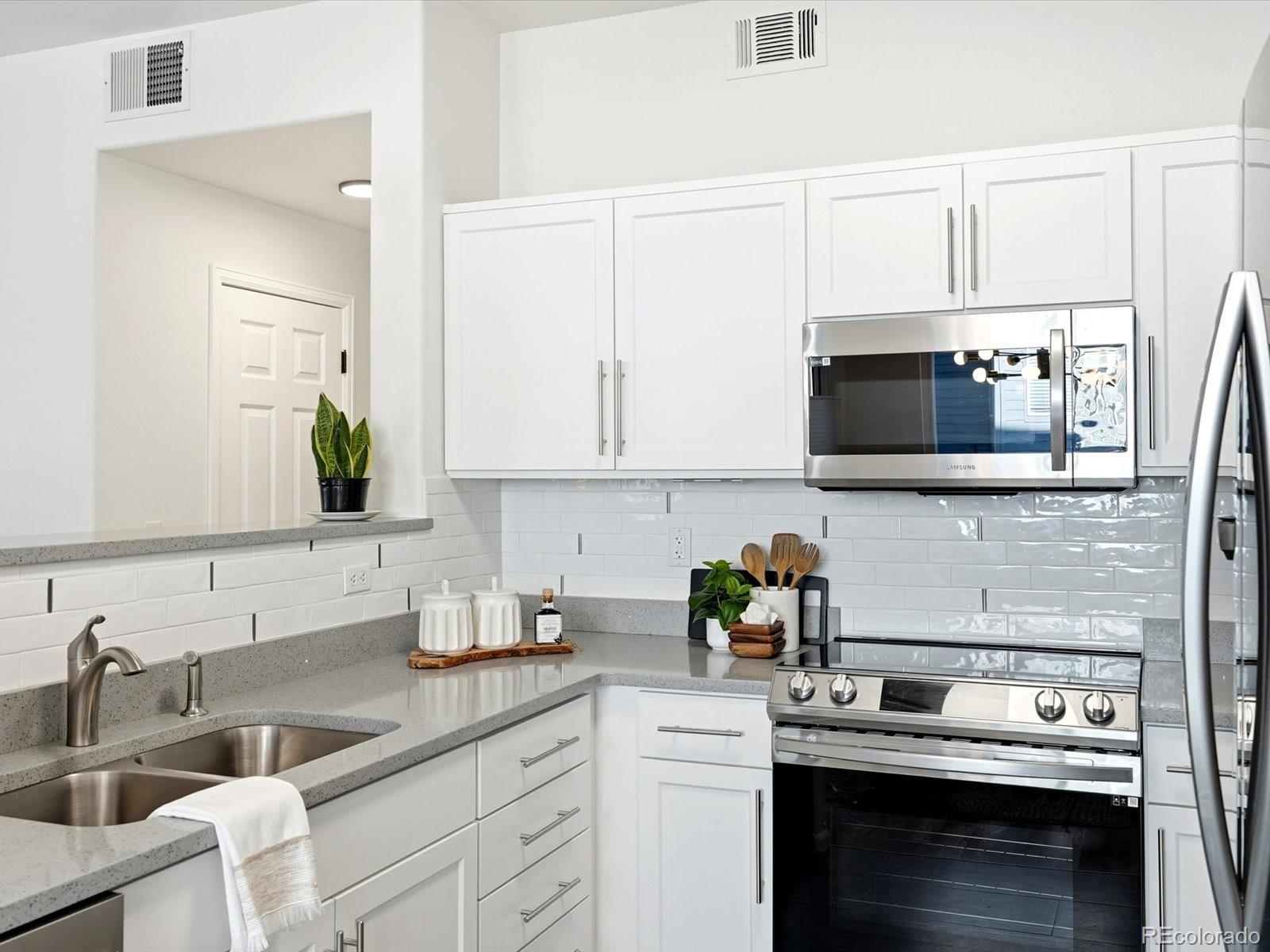 MLS Image #9 for 8500 e jefferson avenue,denver, Colorado