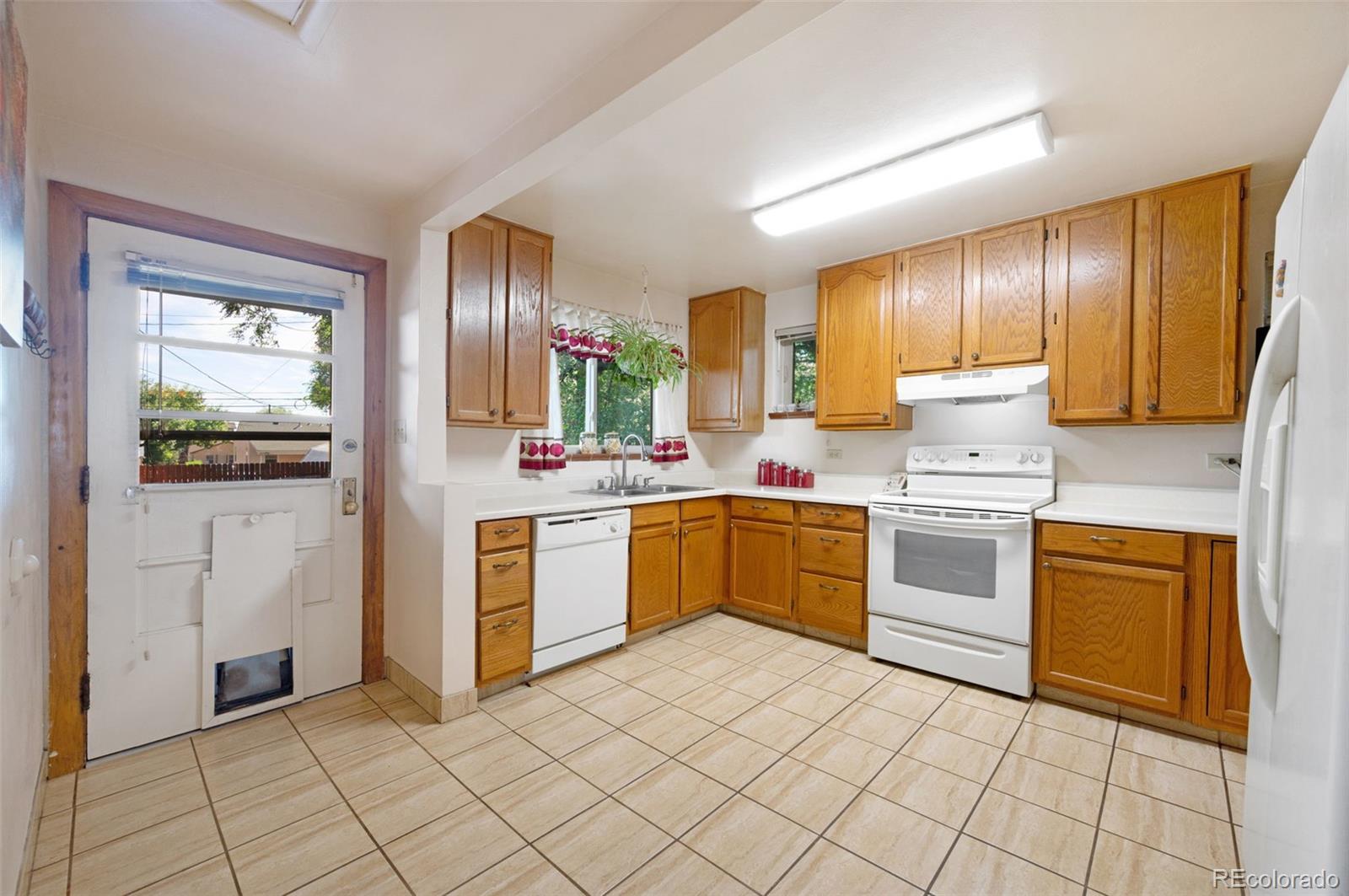 MLS Image #11 for 1019  market street,colorado springs, Colorado
