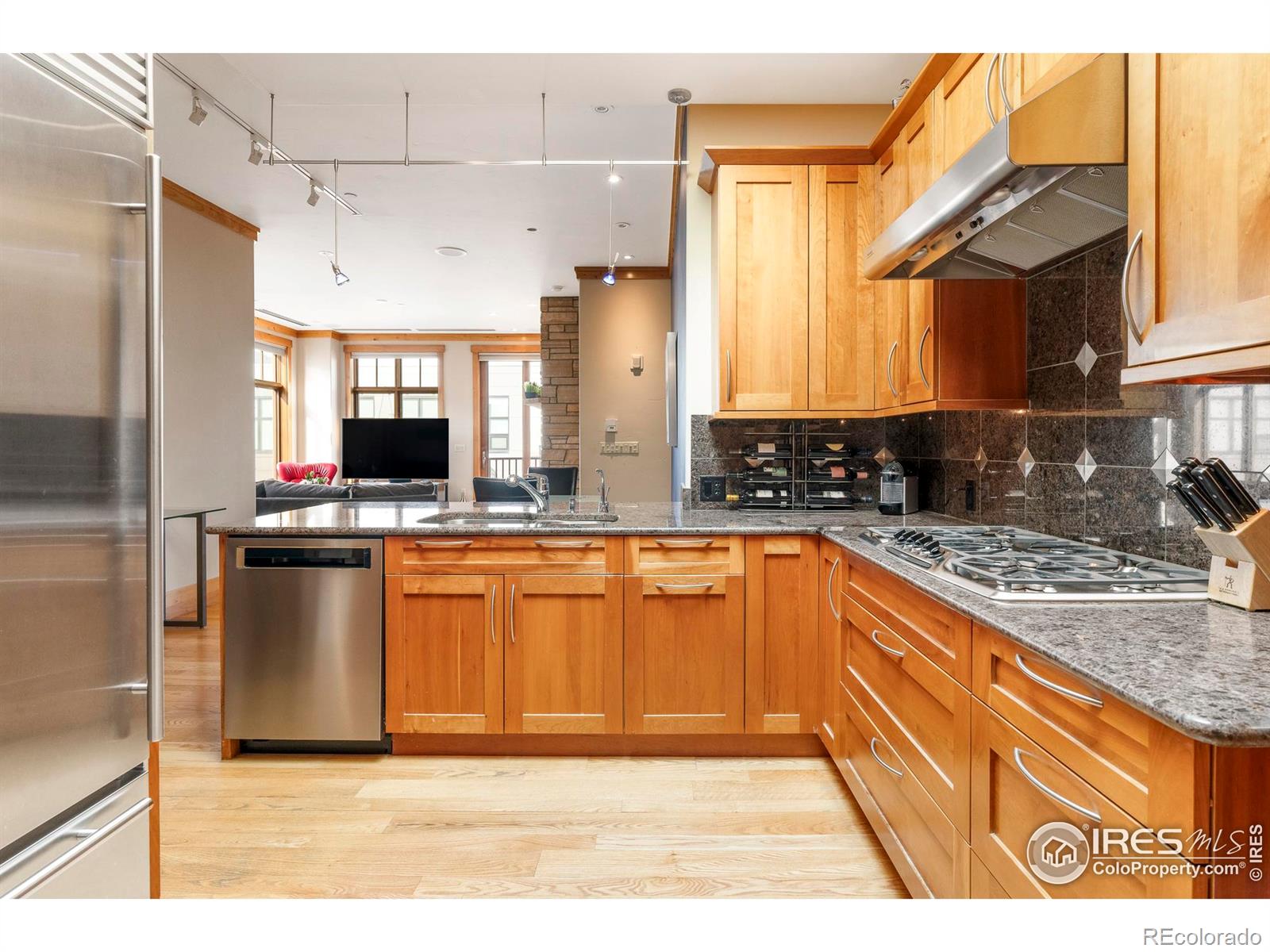 MLS Image #10 for 1301  canyon boulevard,boulder, Colorado