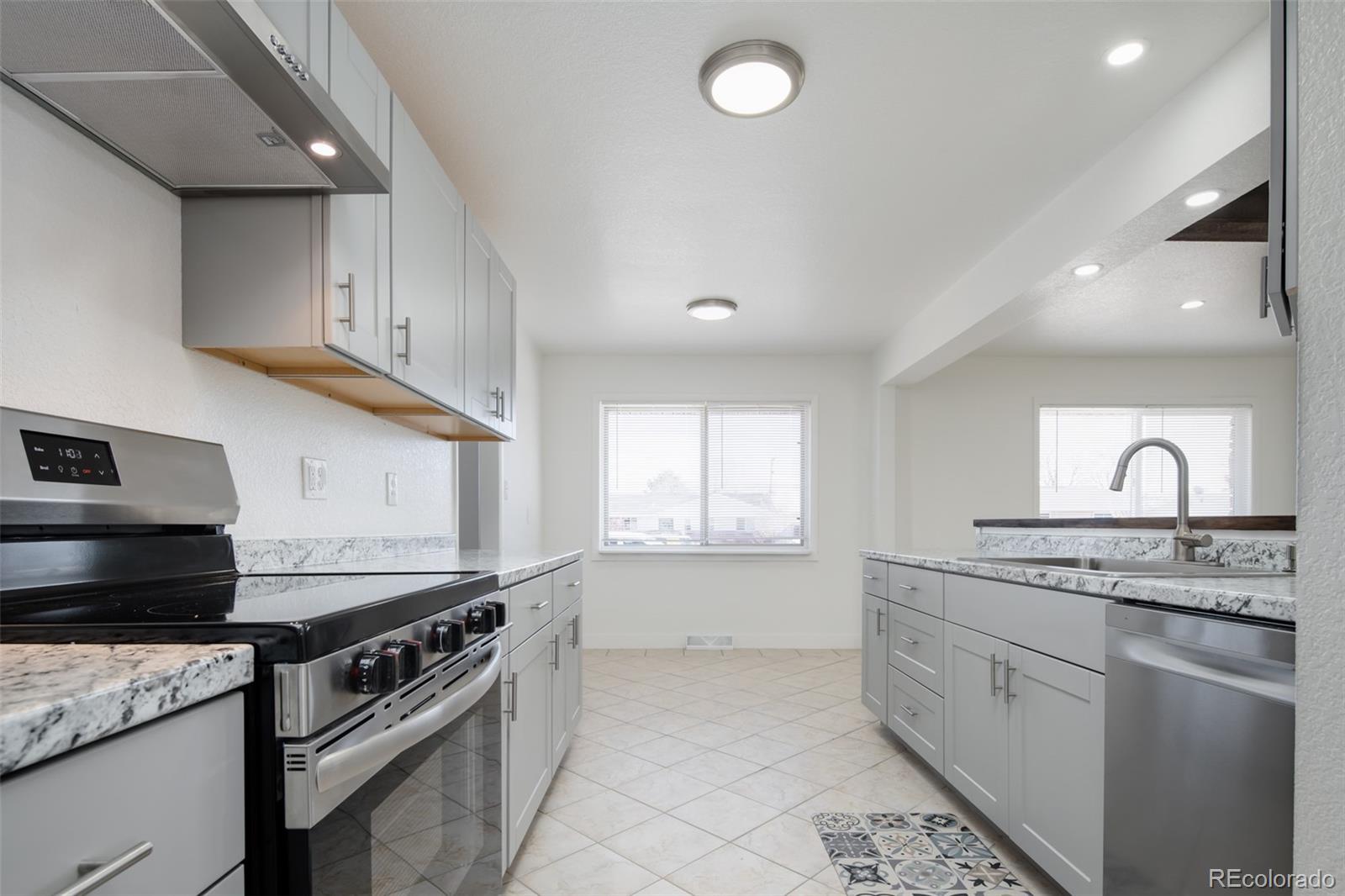 MLS Image #14 for 8771  essex street,denver, Colorado