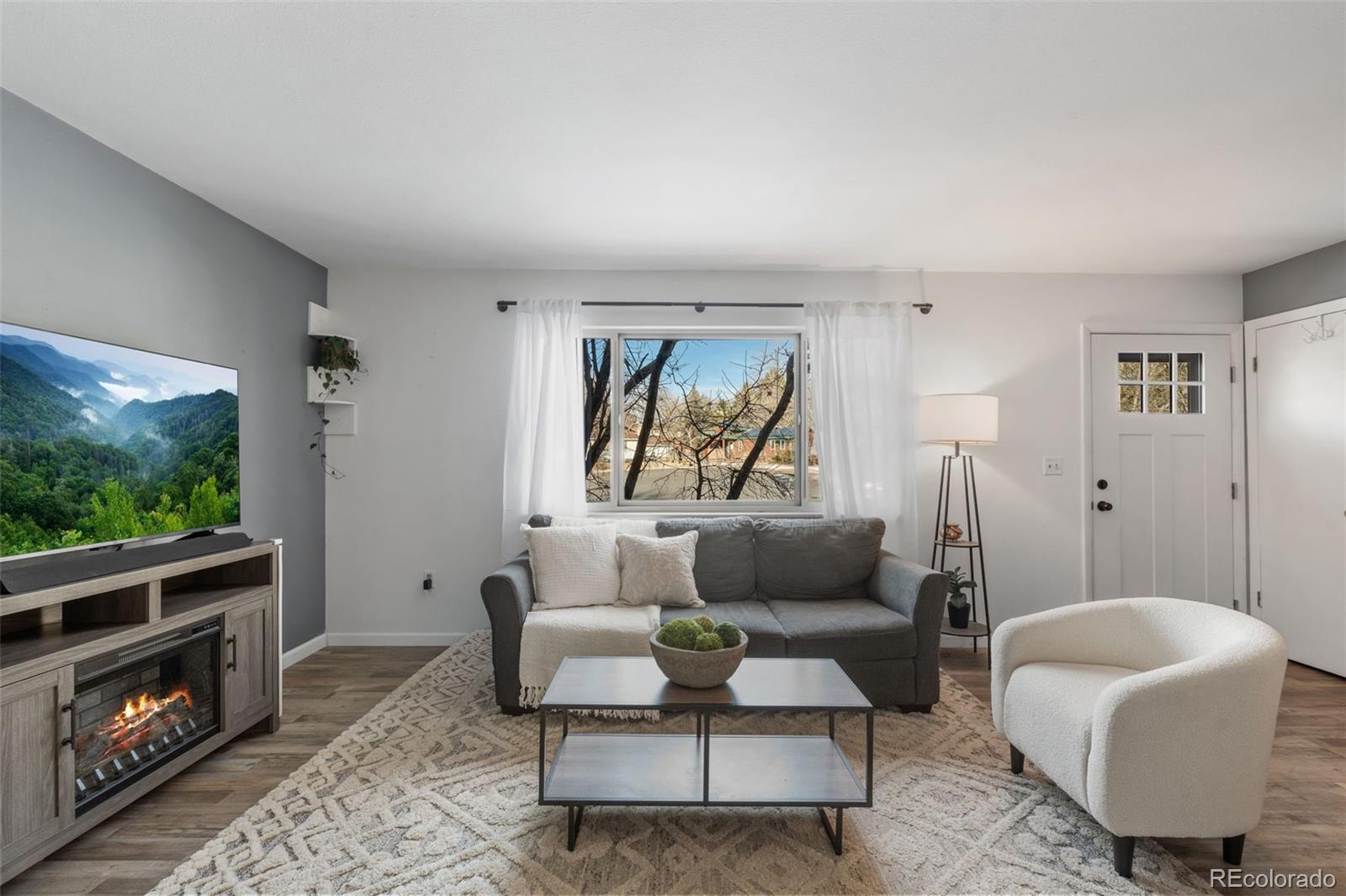 MLS Image #2 for 4665 s splendid circle,colorado springs, Colorado
