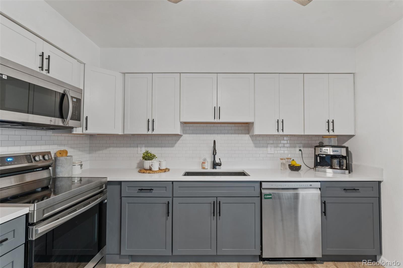 MLS Image #5 for 4665 s splendid circle,colorado springs, Colorado