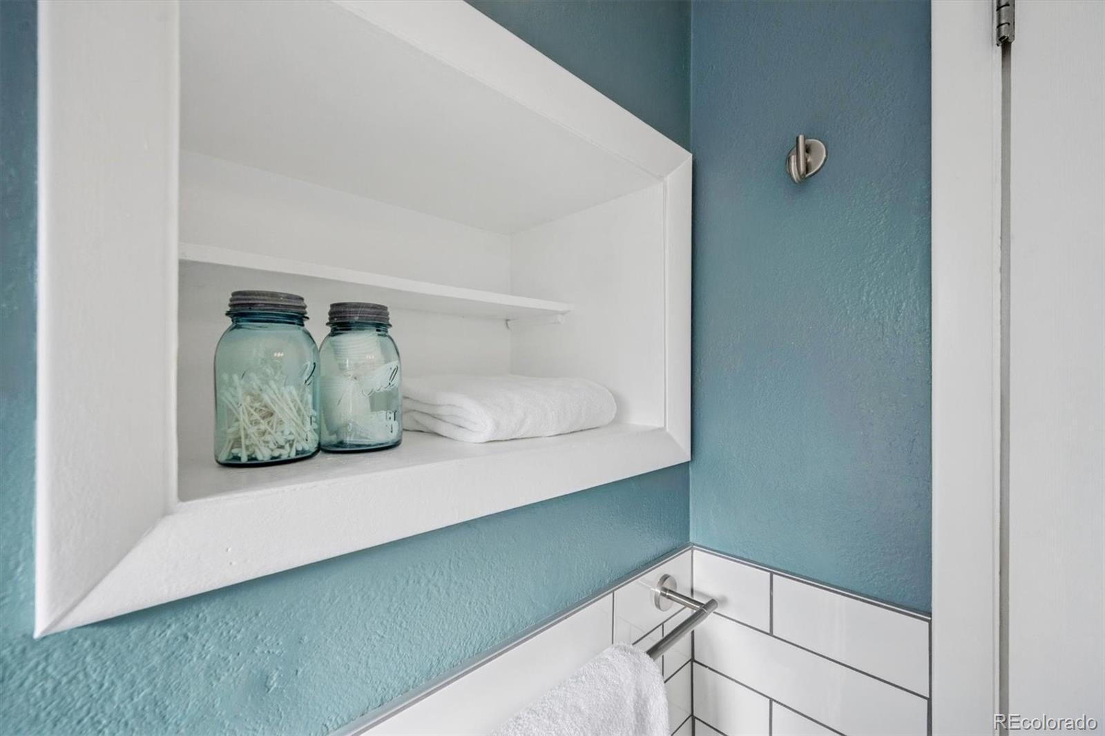 MLS Image #22 for 1564 s ivy street,denver, Colorado