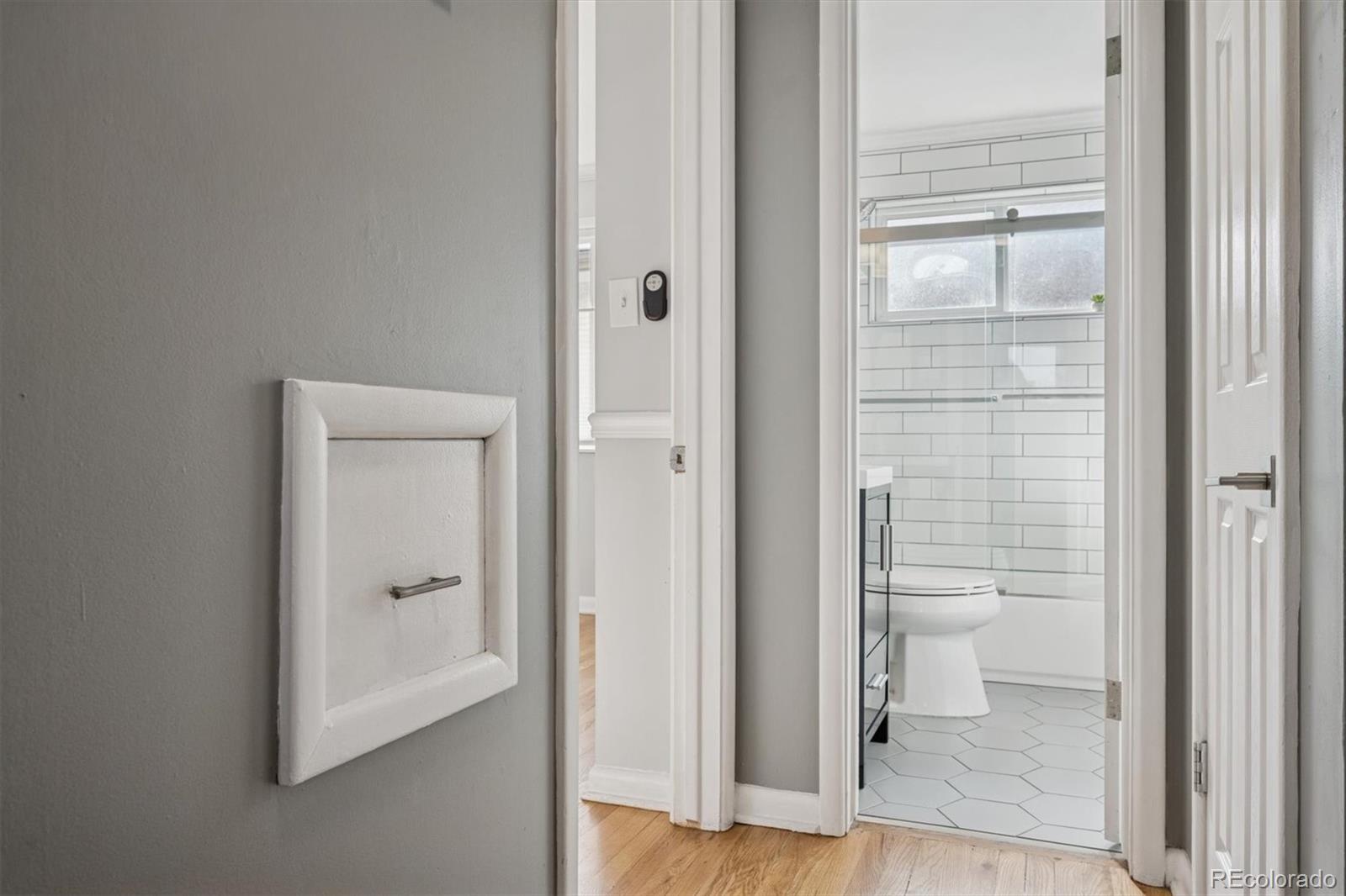 MLS Image #23 for 1564 s ivy street,denver, Colorado