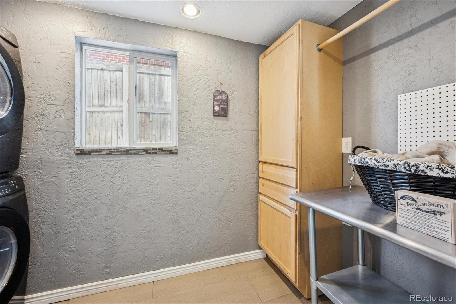 MLS Image #26 for 1564 s ivy street,denver, Colorado