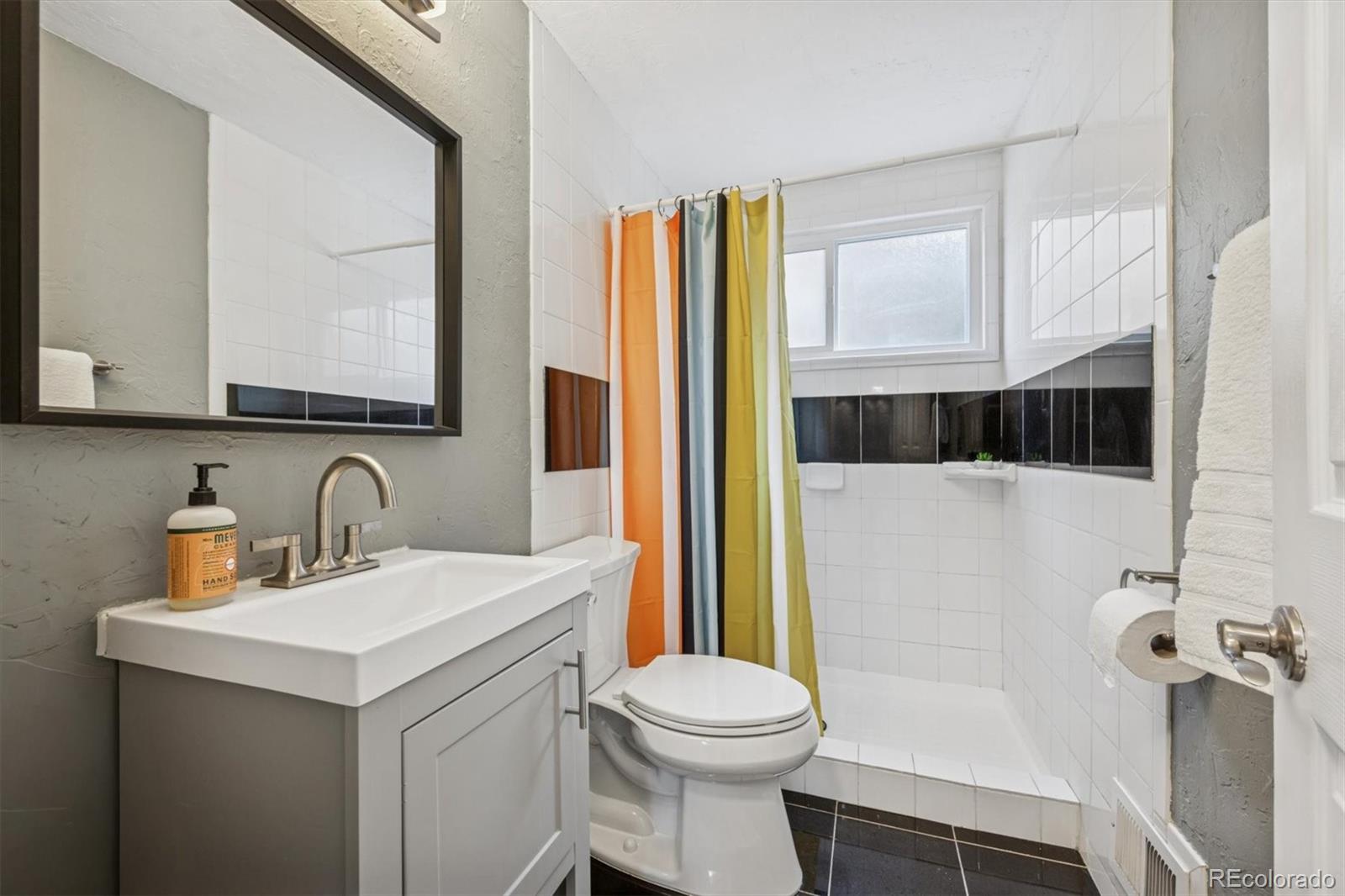 MLS Image #29 for 1564 s ivy street,denver, Colorado