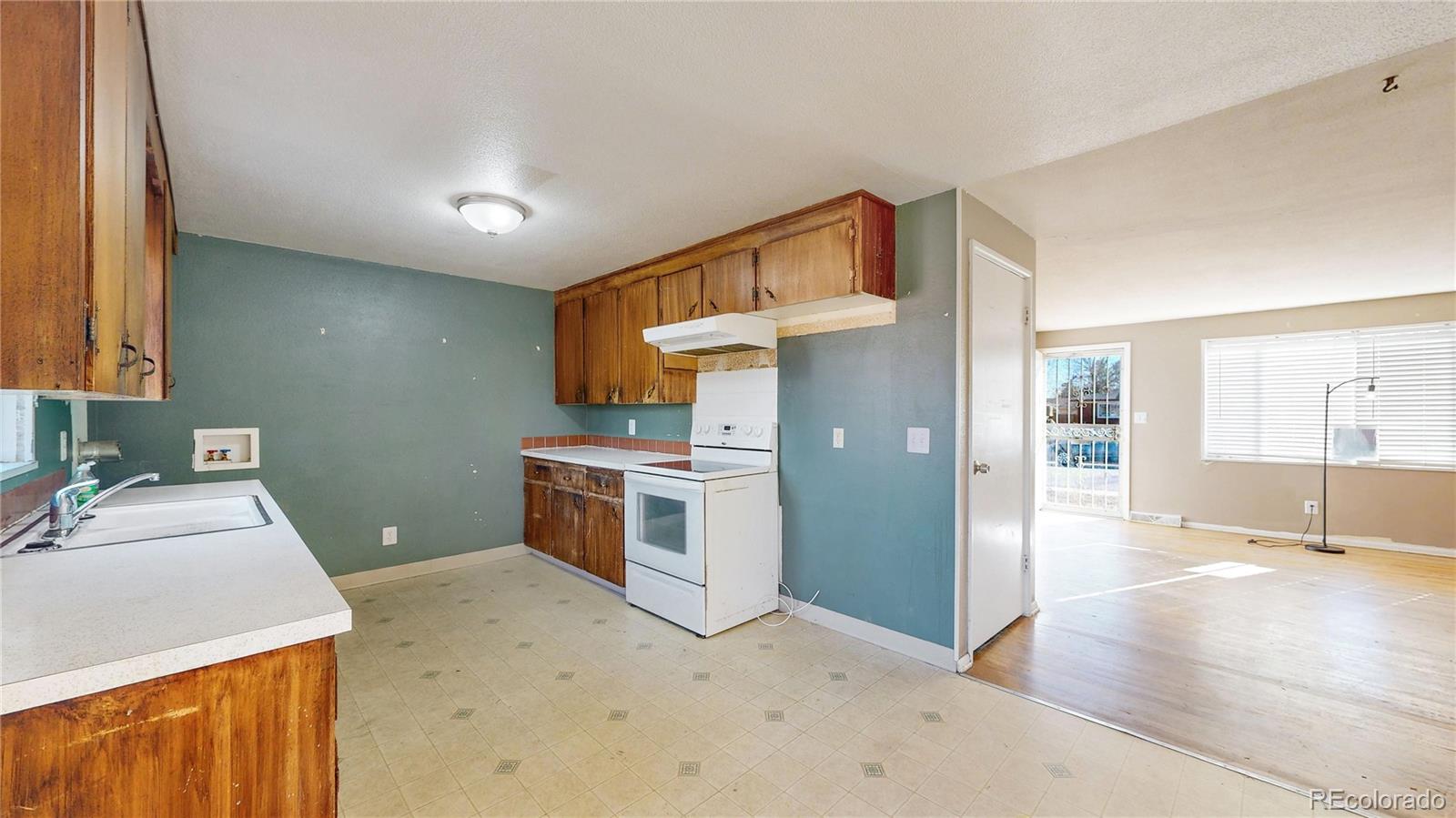 MLS Image #10 for 909 e 9th avenue,broomfield, Colorado