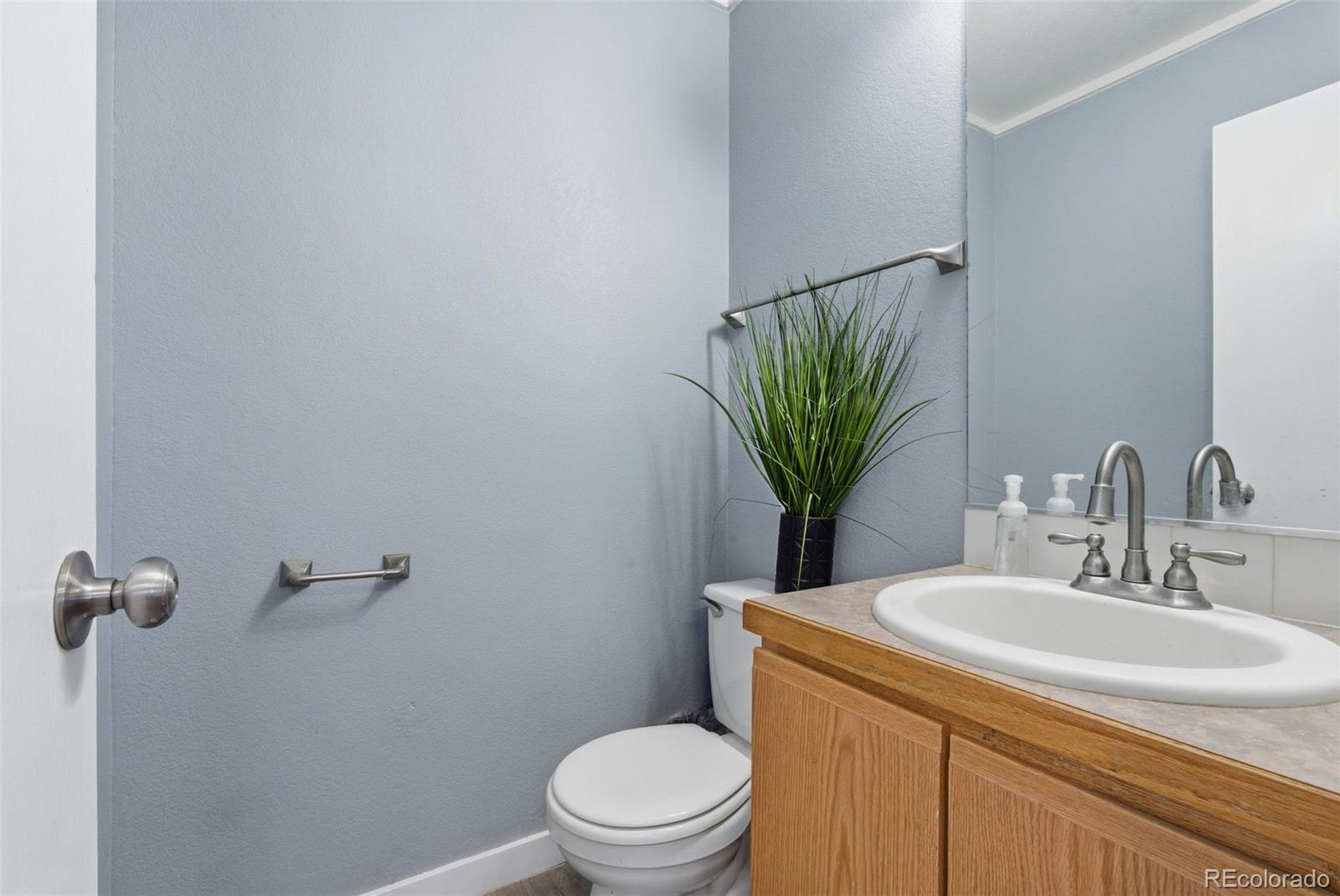 MLS Image #14 for 921 e 24th street road,greeley, Colorado