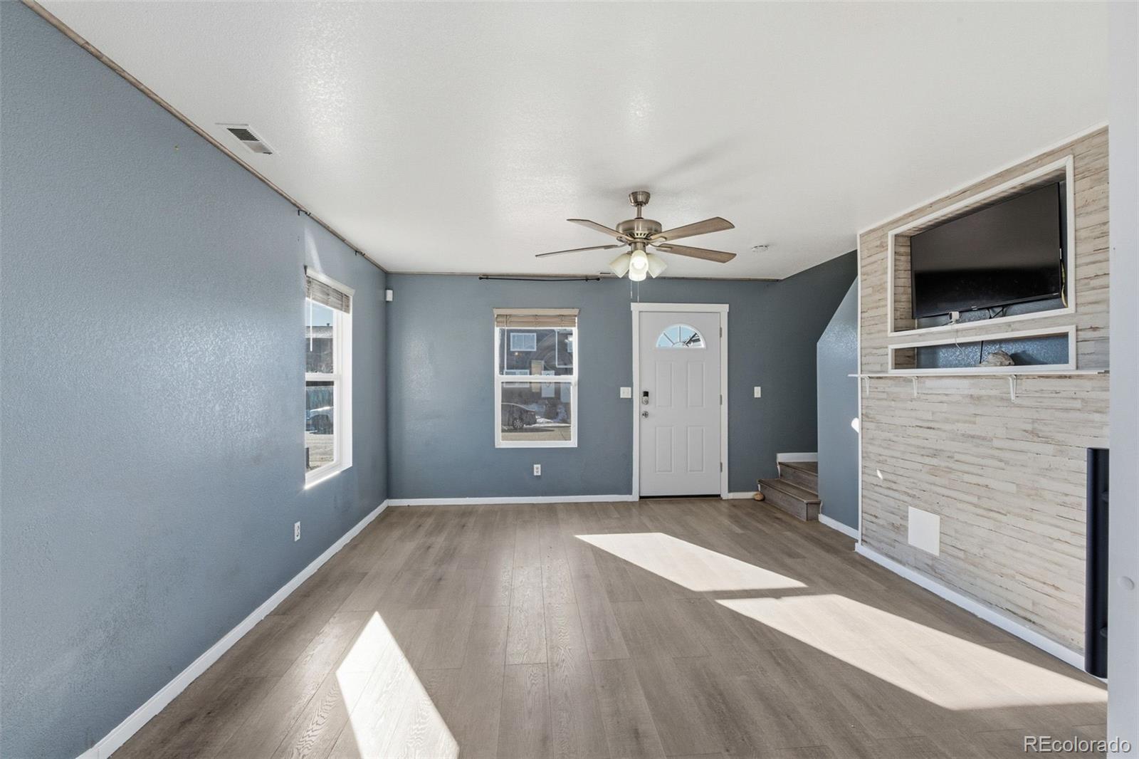 MLS Image #2 for 921 e 24th street road,greeley, Colorado