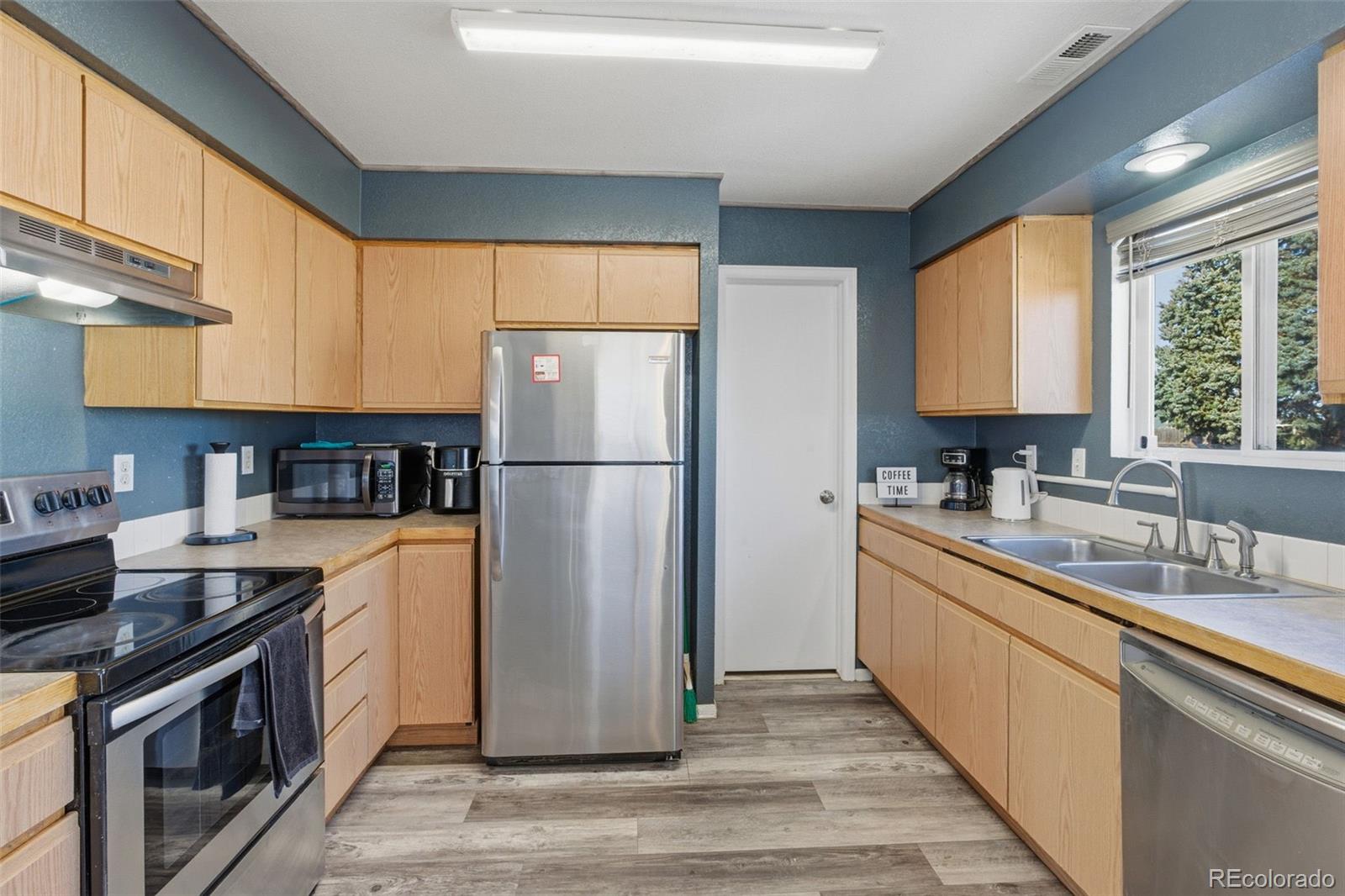 MLS Image #5 for 921 e 24th street road,greeley, Colorado