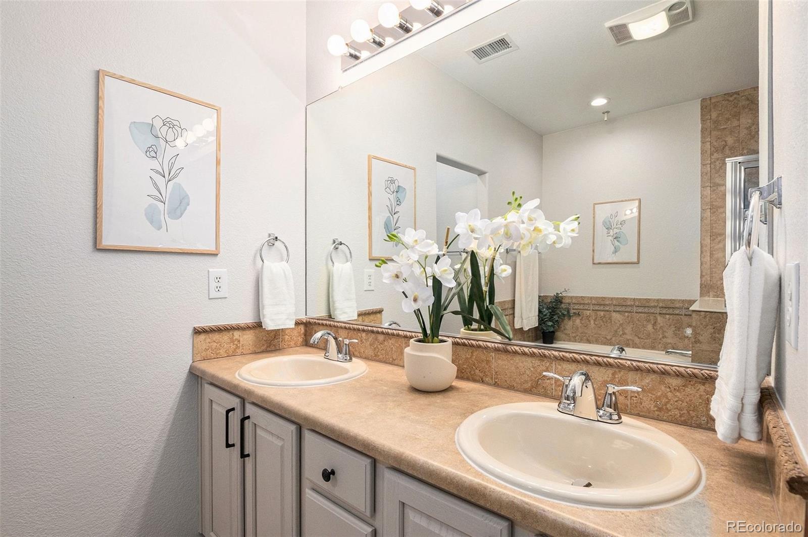 MLS Image #23 for 11360  navajo circle b,denver, Colorado