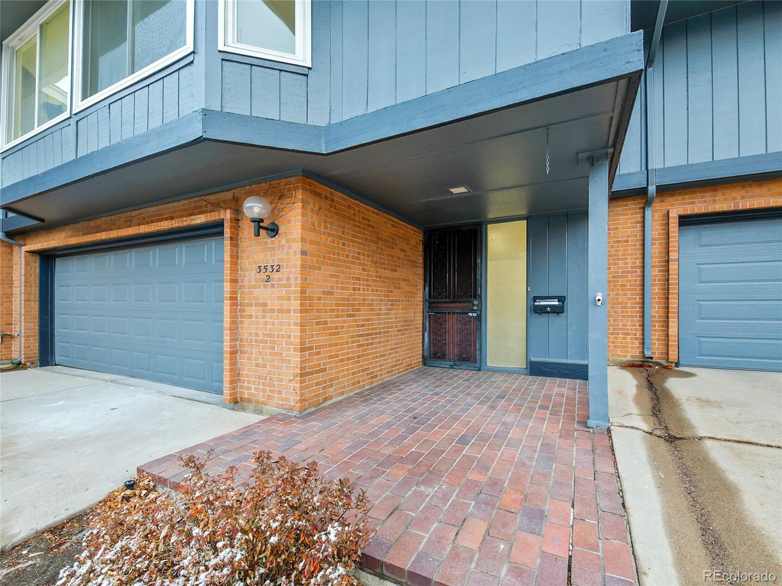 MLS Image #14 for 3532  s hillcrest drive #2,denver, Colorado