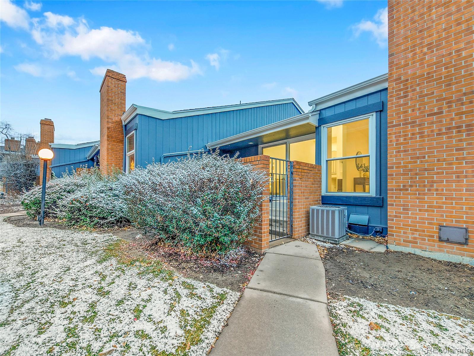 MLS Image #18 for 3532  s hillcrest drive #2,denver, Colorado