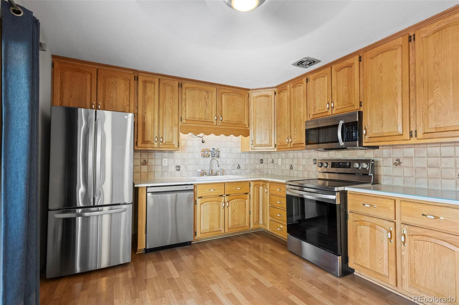 MLS Image #6 for 8213  adams way,denver, Colorado