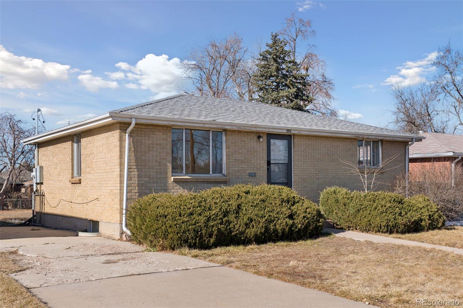 MLS Image #1 for 1951 s dahlia street,denver, Colorado