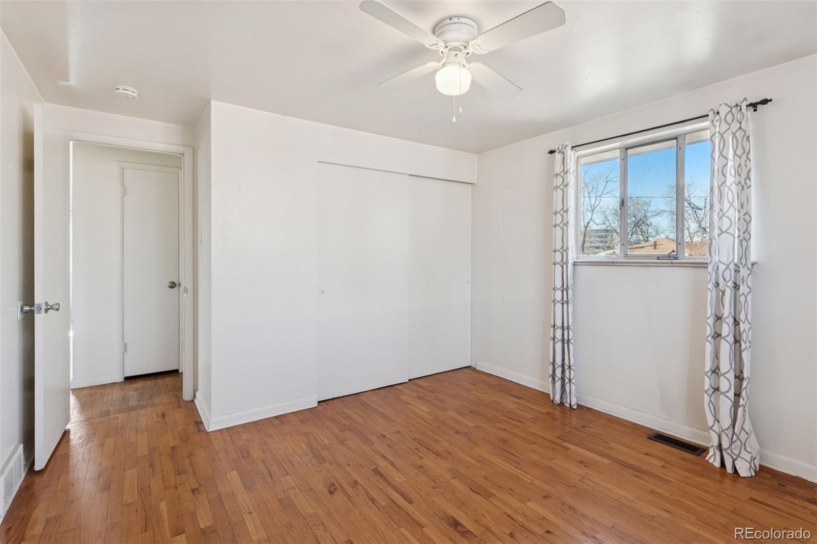 MLS Image #13 for 1951 s dahlia street,denver, Colorado