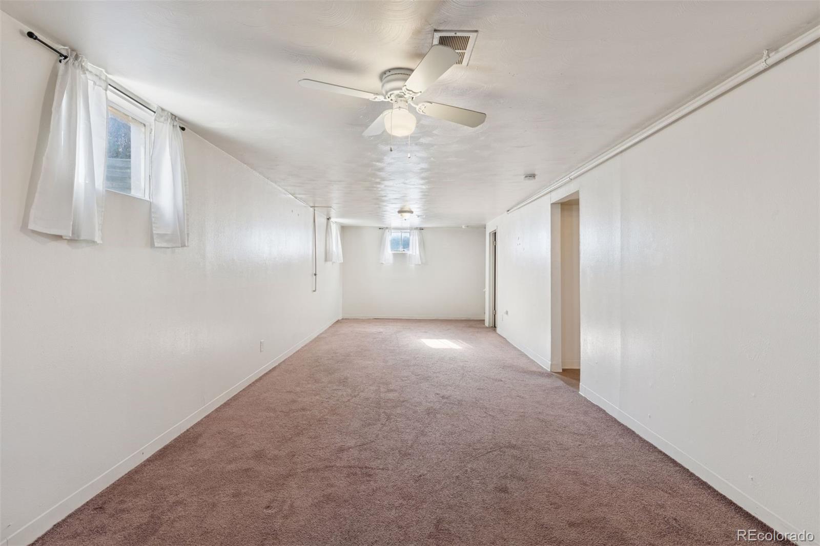 MLS Image #16 for 1951 s dahlia street,denver, Colorado