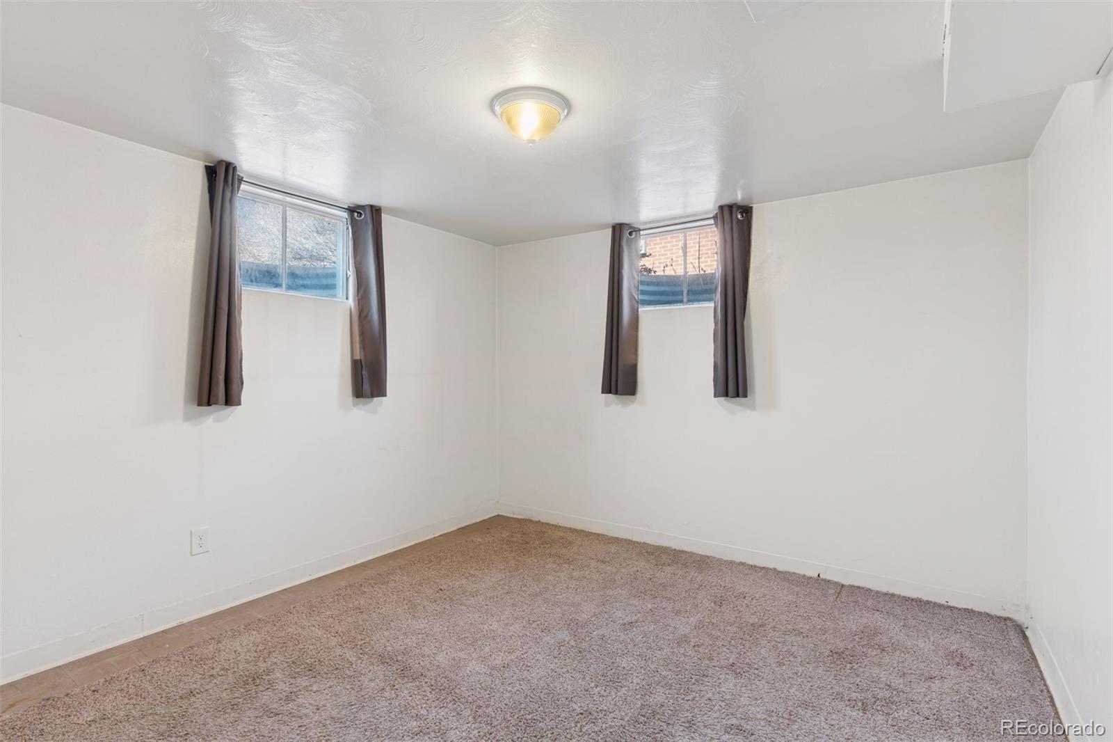 MLS Image #17 for 1951 s dahlia street,denver, Colorado