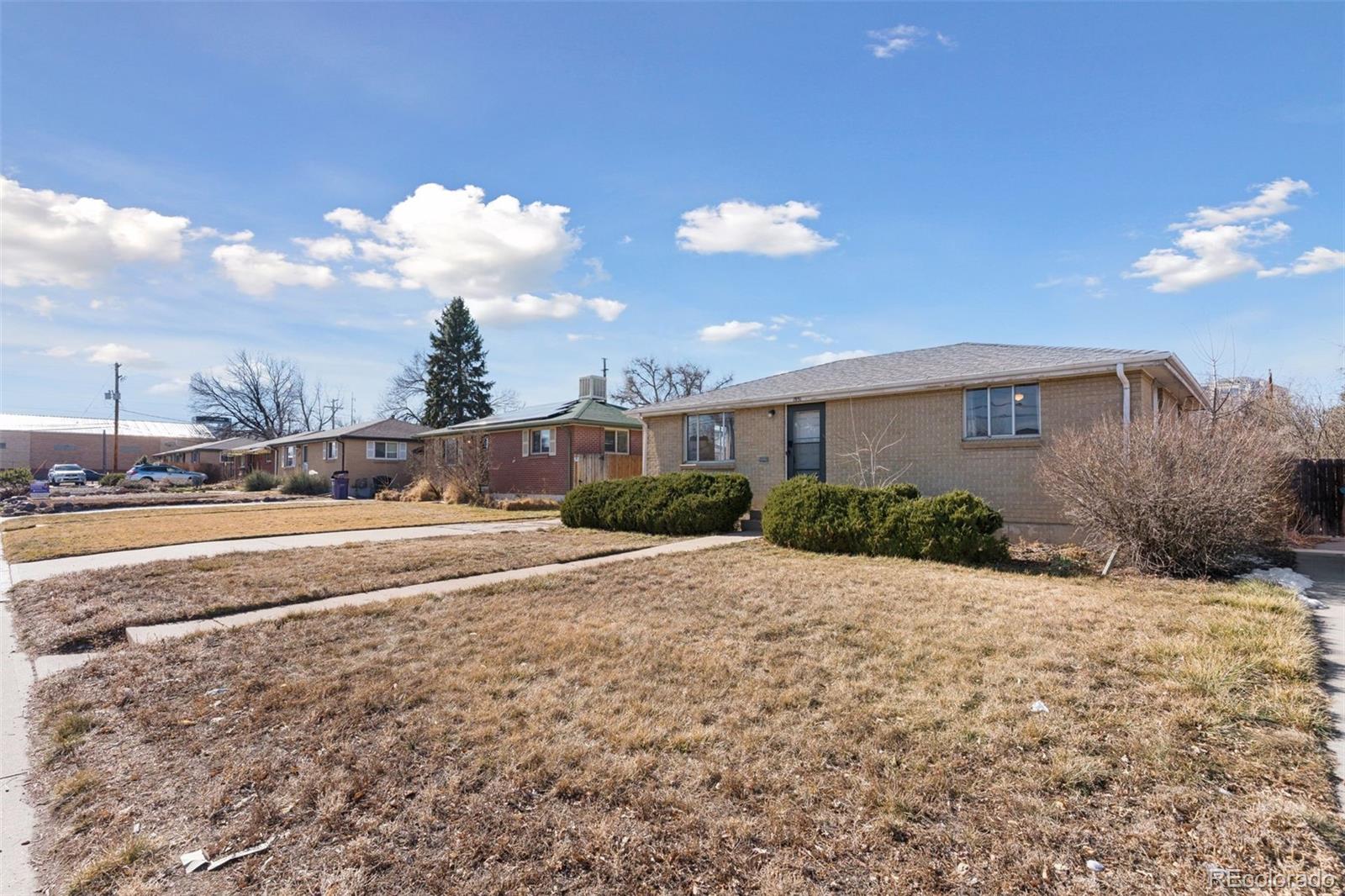 MLS Image #2 for 1951 s dahlia street,denver, Colorado