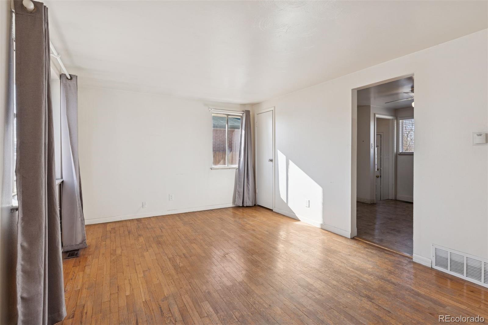 MLS Image #3 for 1951 s dahlia street,denver, Colorado