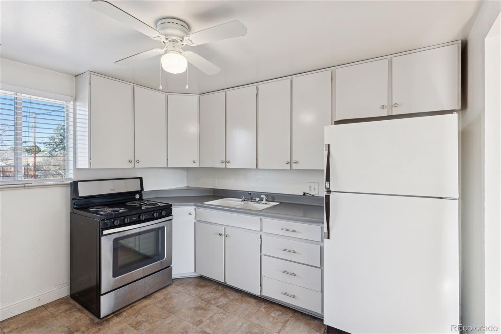 MLS Image #7 for 1951 s dahlia street,denver, Colorado