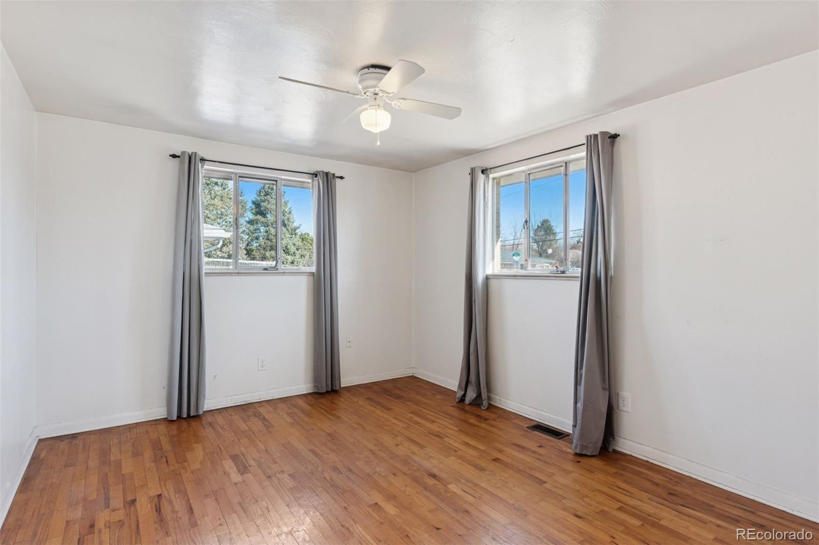 MLS Image #9 for 1951 s dahlia street,denver, Colorado