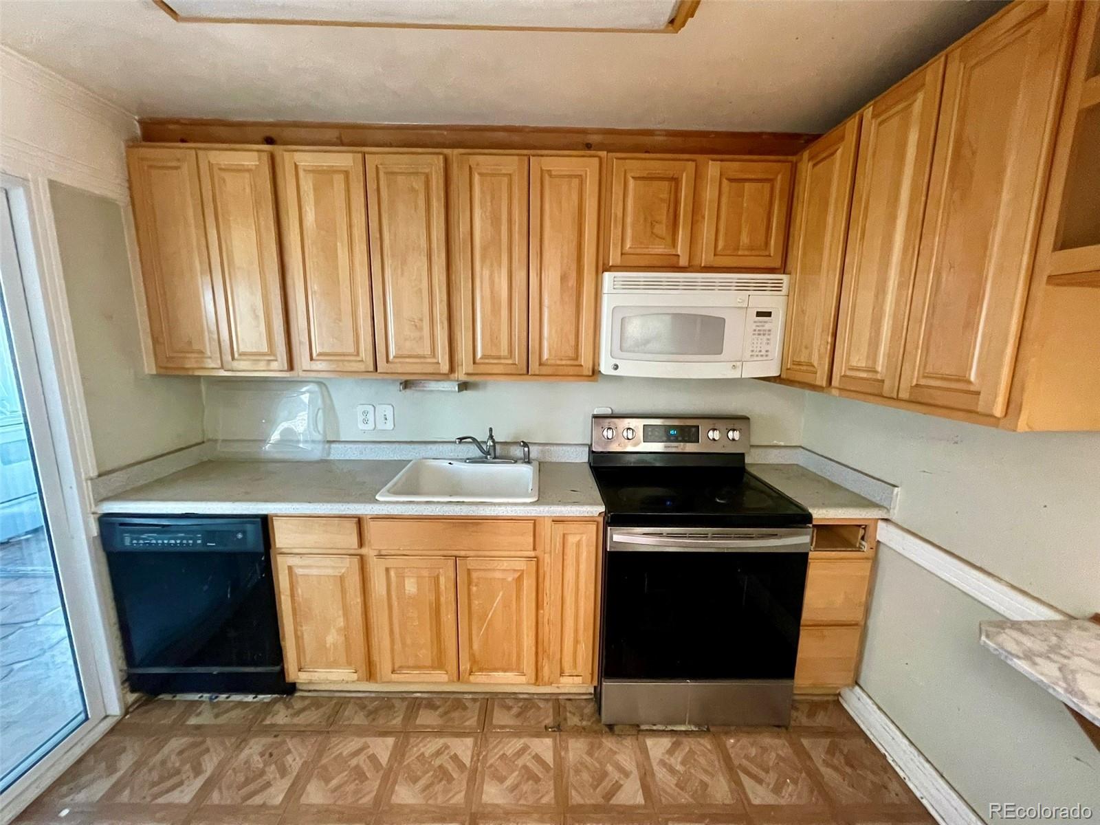MLS Image #2 for 2131 w gill place,denver, Colorado