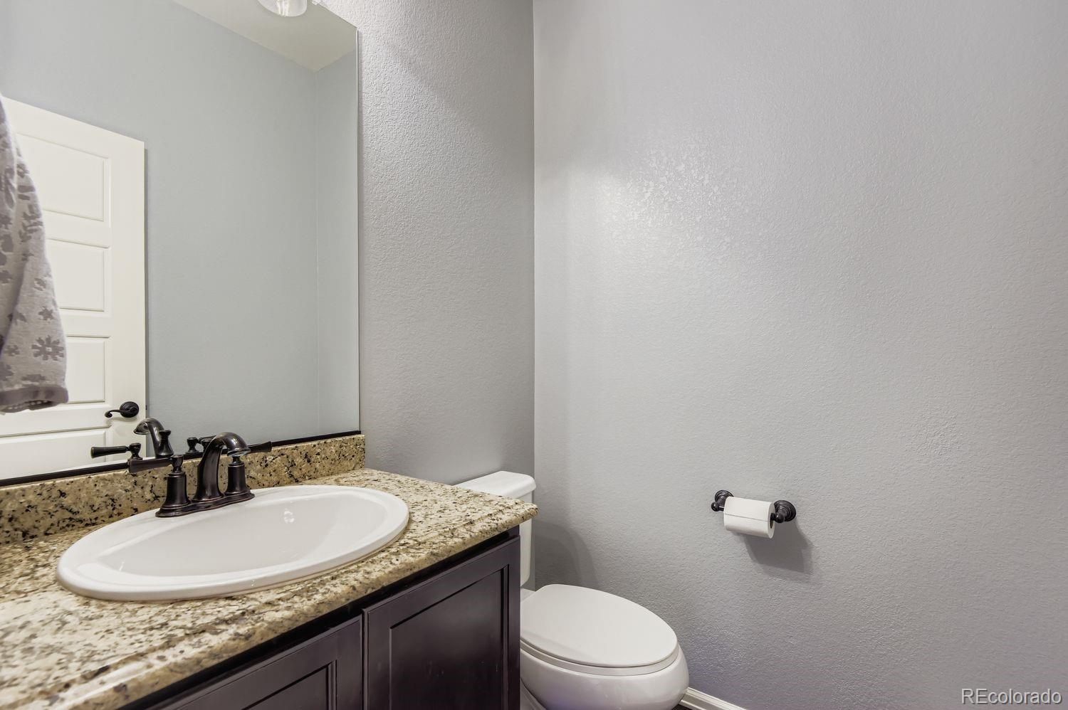 MLS Image #14 for 25481 e 2nd place,aurora, Colorado