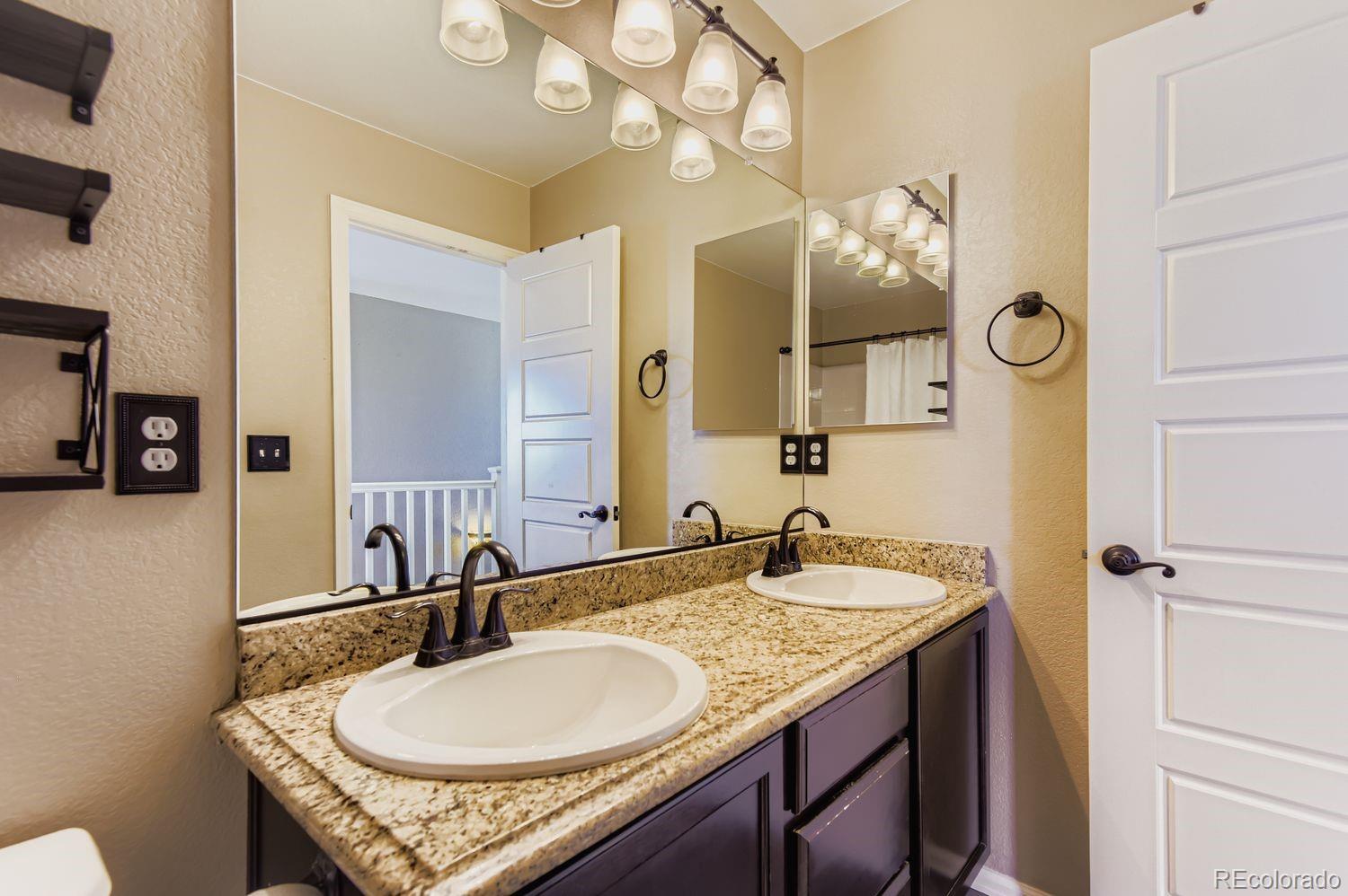 MLS Image #26 for 25481 e 2nd place,aurora, Colorado