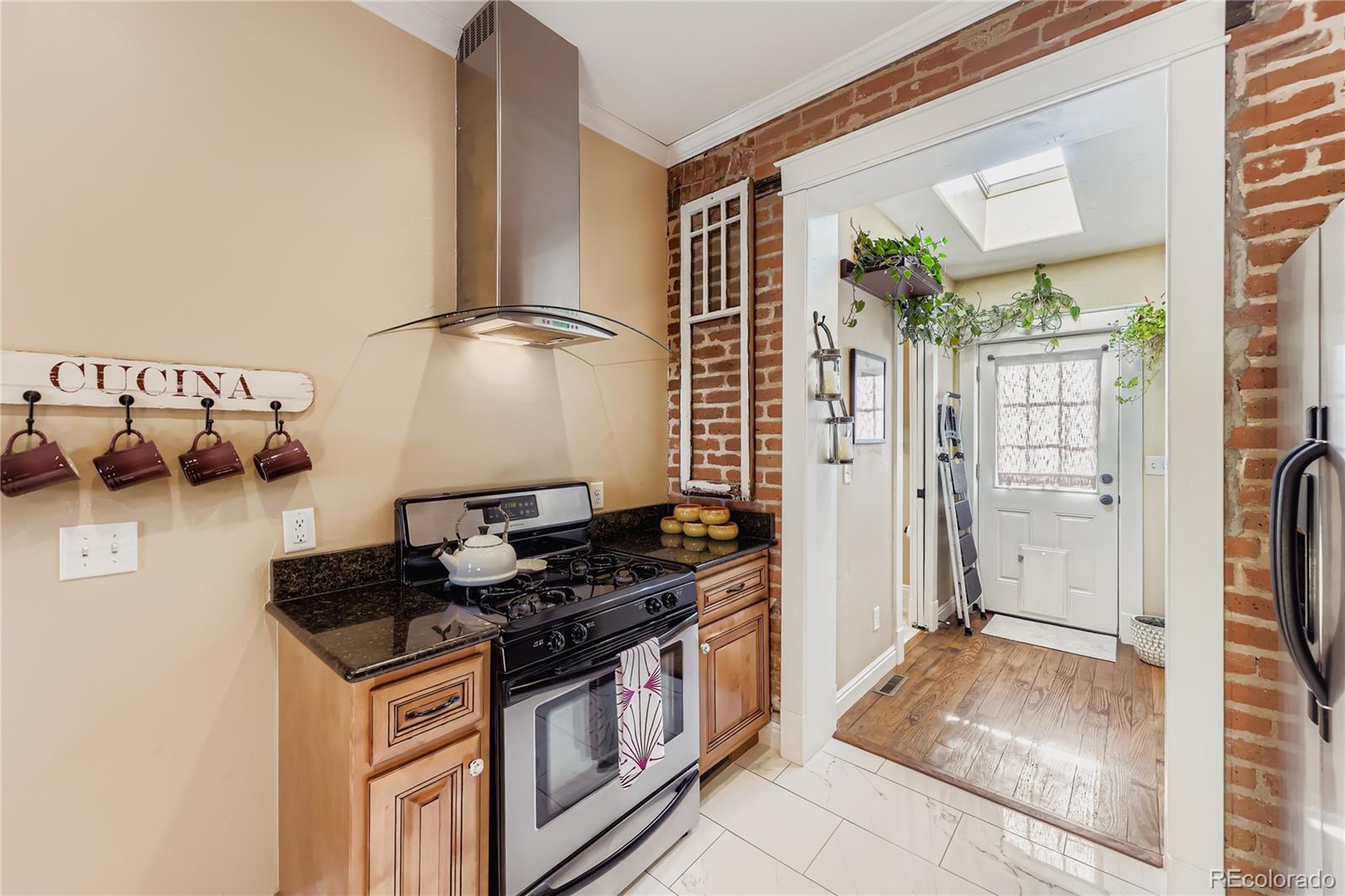 MLS Image #10 for 1618 e 24th avenue,denver, Colorado