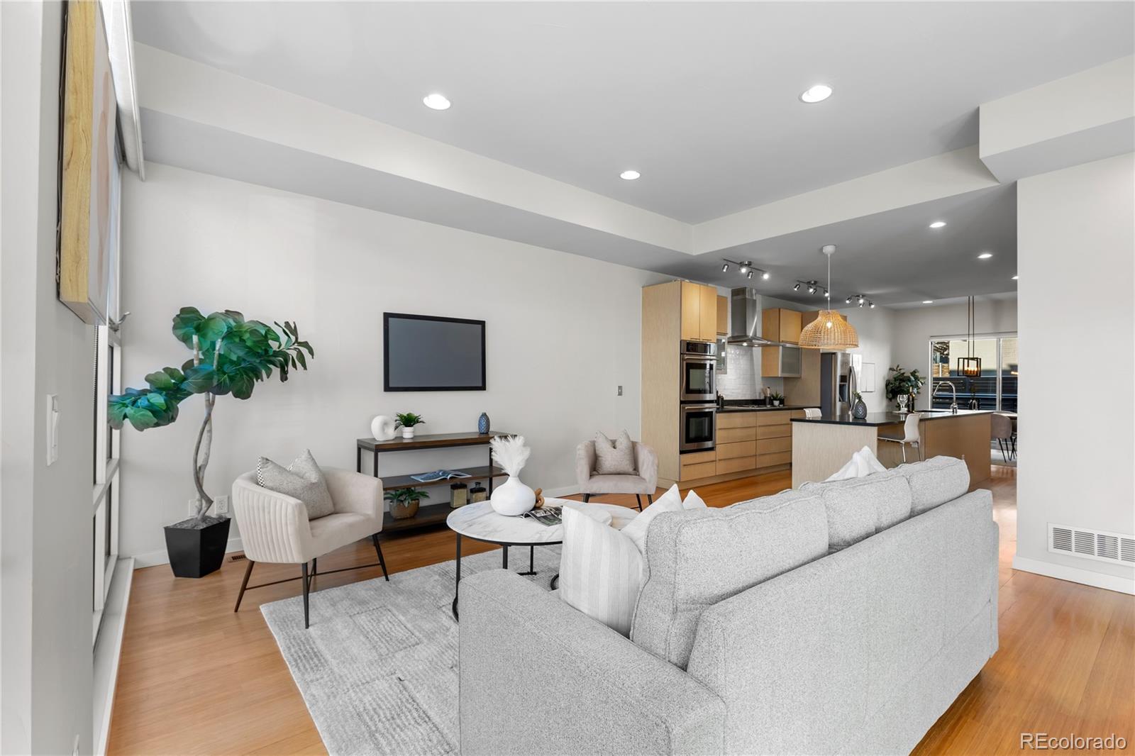 MLS Image #2 for 1822 w 33rd avenue 103,denver, Colorado