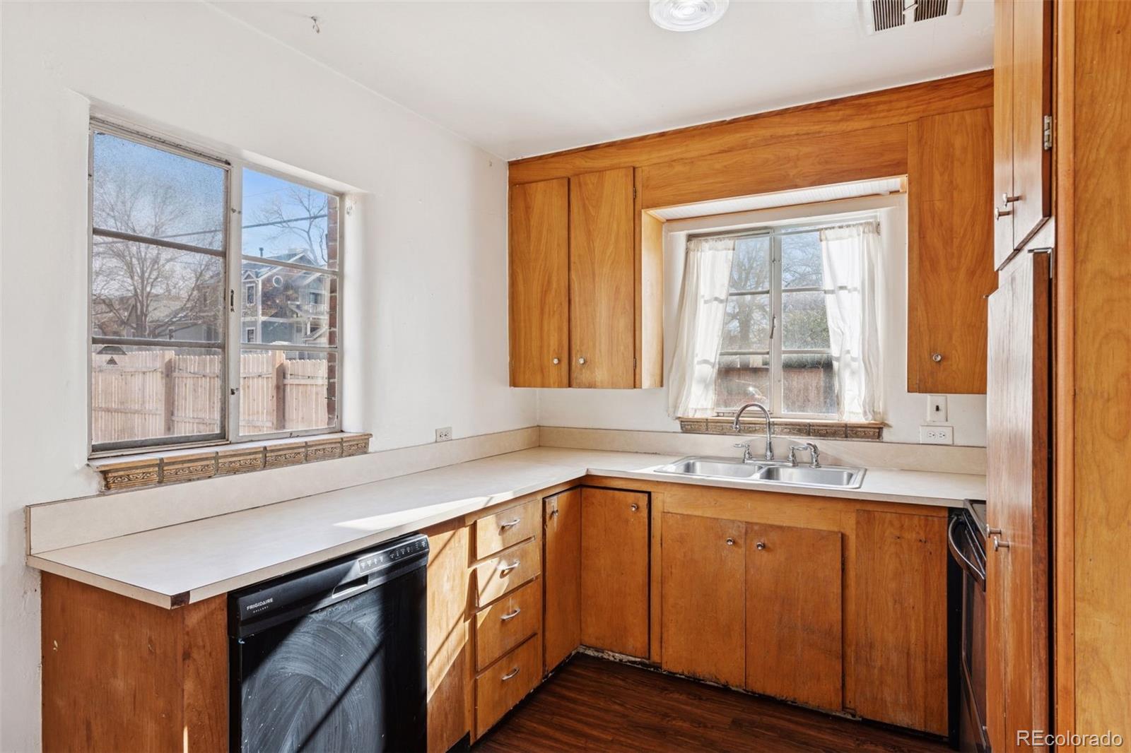 MLS Image #10 for 1696 s downing street,denver, Colorado