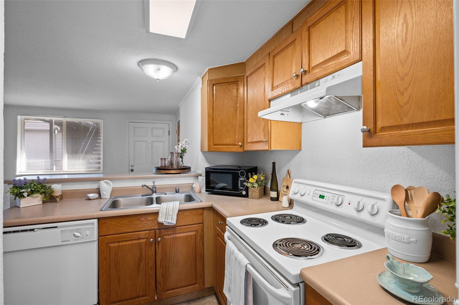 MLS Image #17 for 336 n grant street 405,denver, Colorado