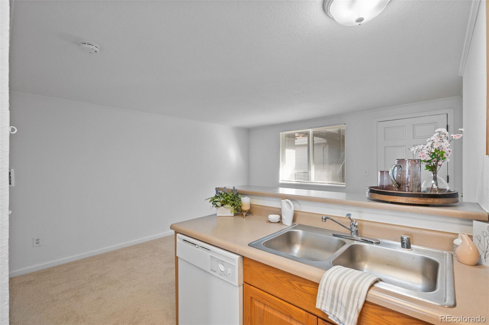 MLS Image #19 for 336 n grant street 405,denver, Colorado