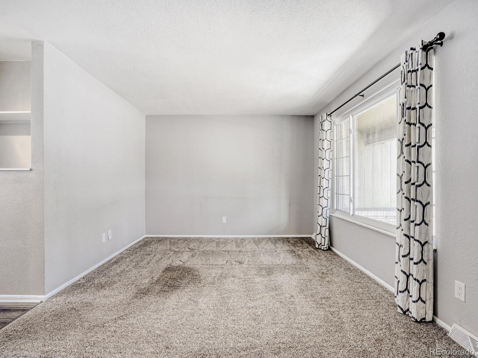 MLS Image #4 for 8733  kendall court,arvada, Colorado