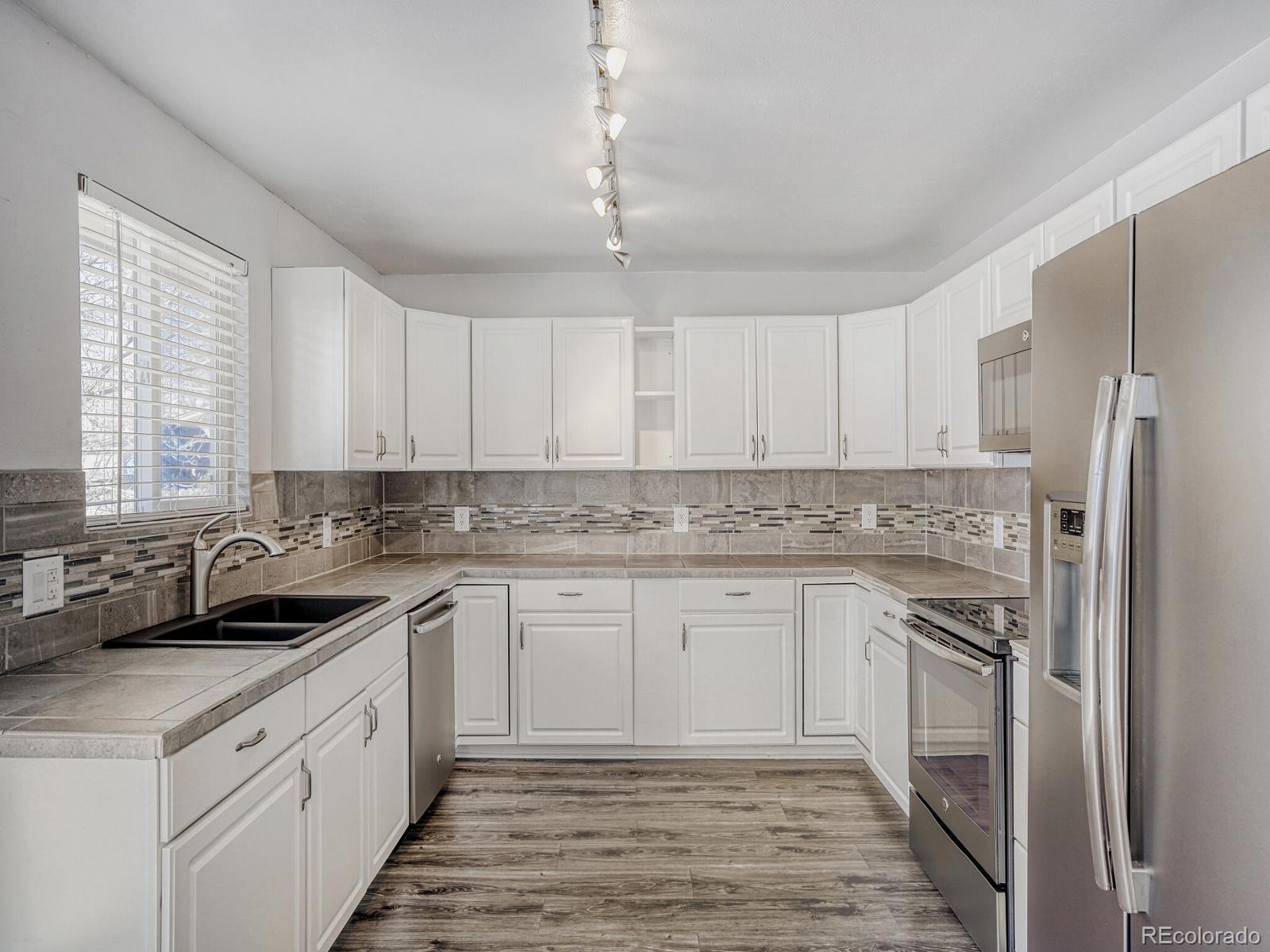 MLS Image #6 for 8733  kendall court,arvada, Colorado