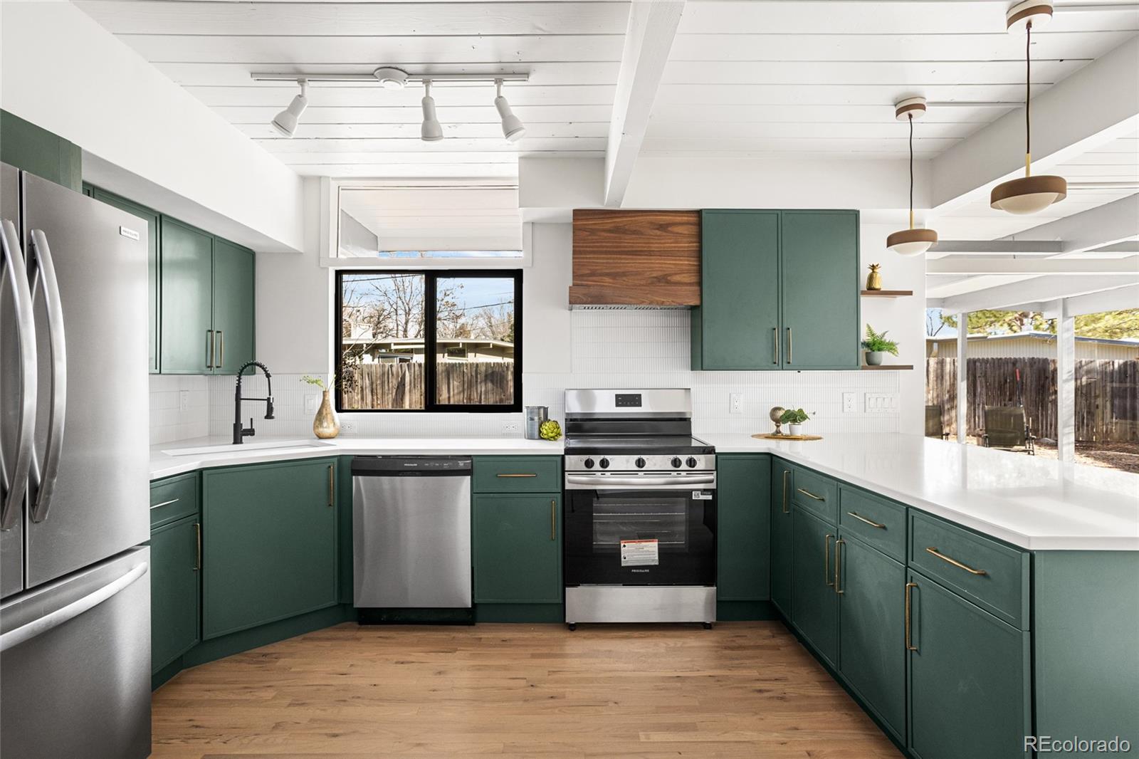 MLS Image #17 for 1812 s ivanhoe street,denver, Colorado
