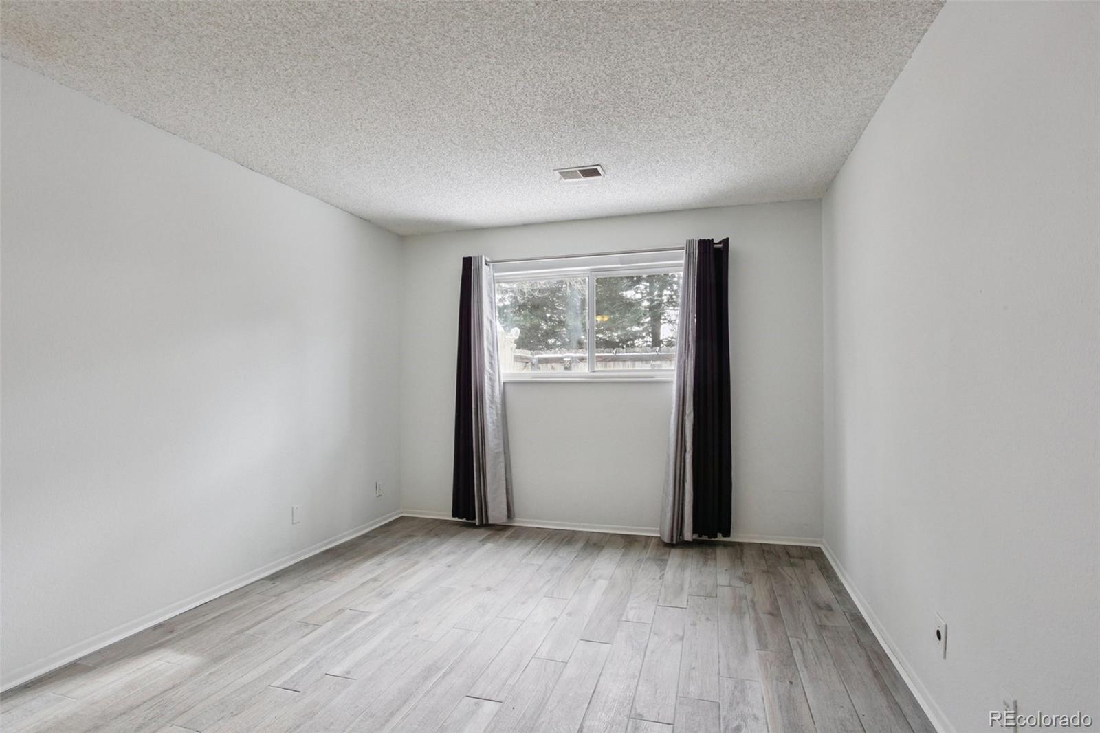 MLS Image #11 for 14498 e florida avenue,aurora, Colorado