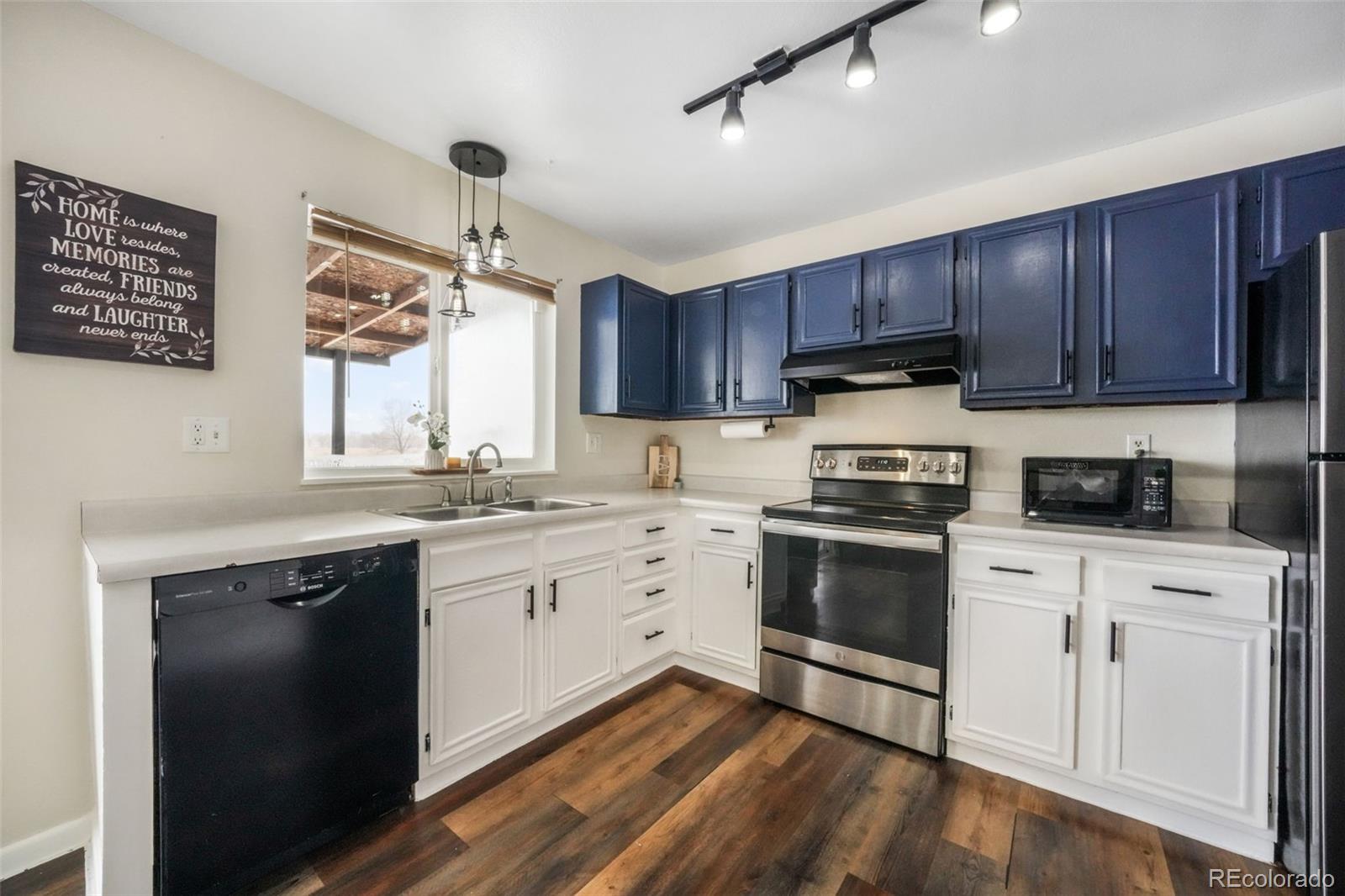 MLS Image #12 for 4651  newton drive,colorado springs, Colorado