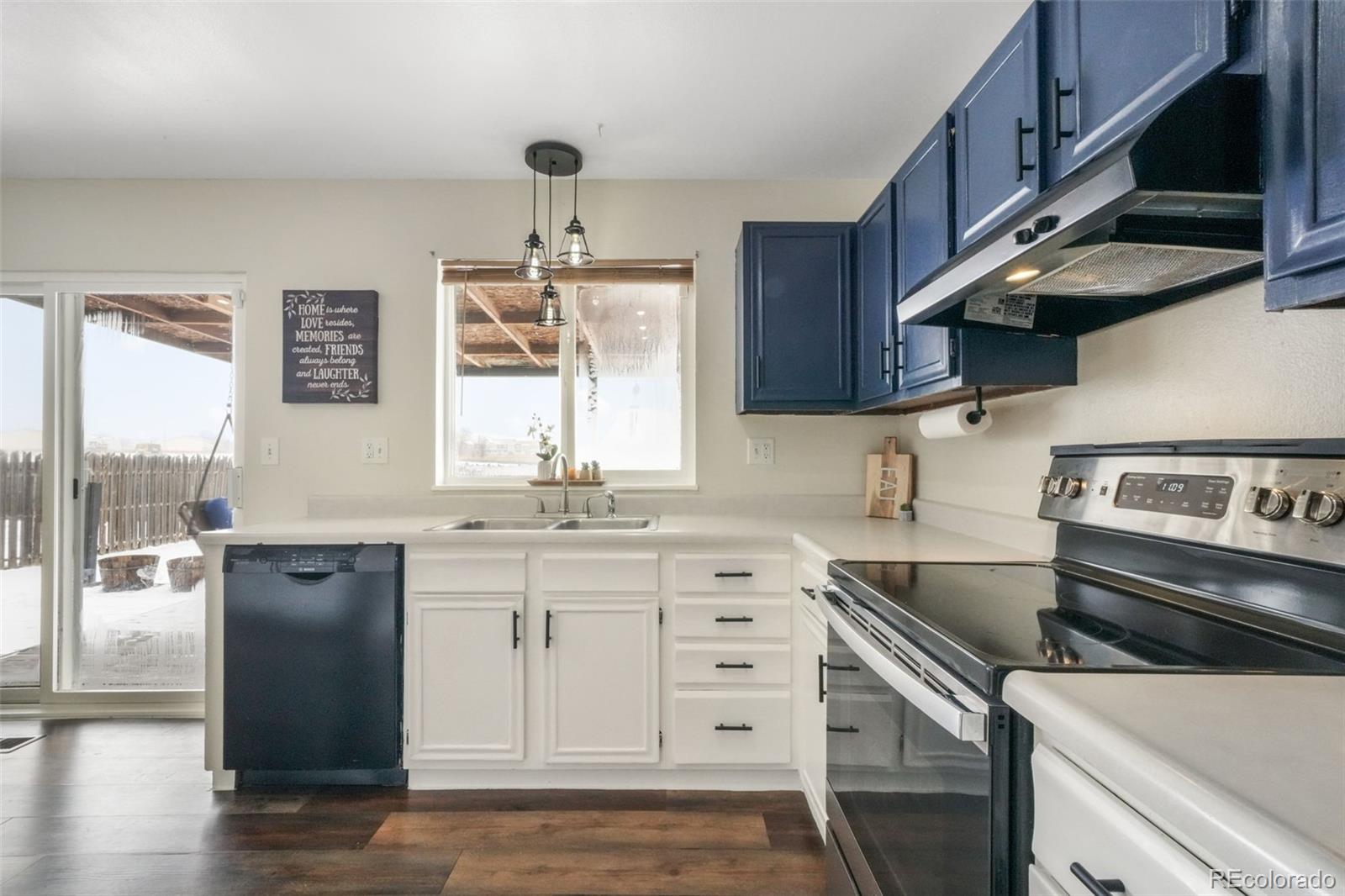 MLS Image #8 for 4651  newton drive,colorado springs, Colorado