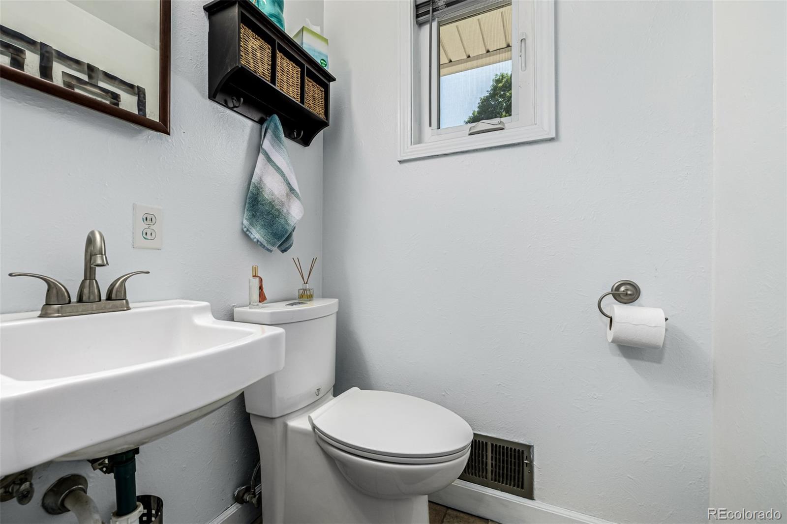 MLS Image #18 for 2450  miller ,lakewood, Colorado