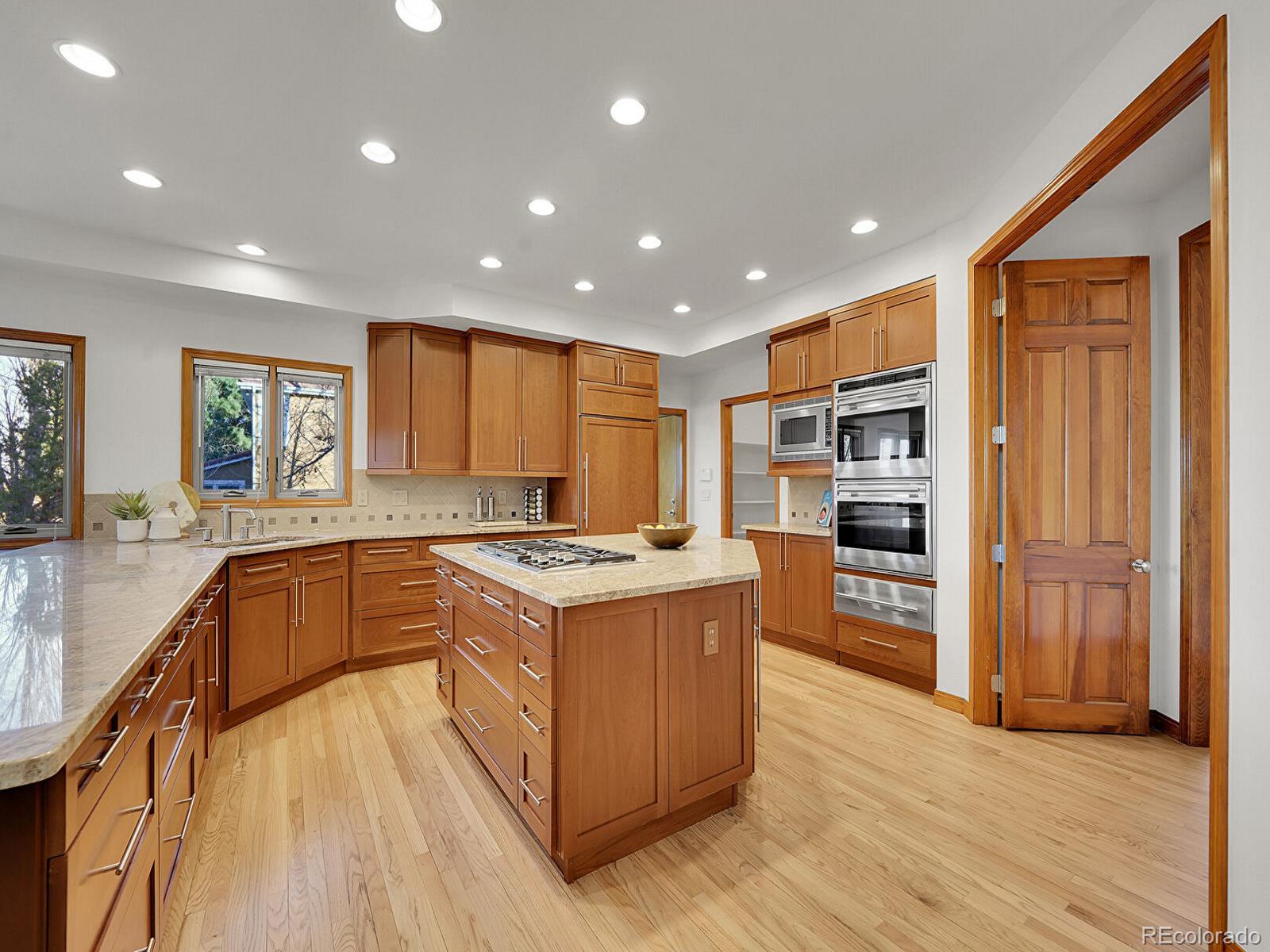 MLS Image #13 for 5110 s hanover way,englewood, Colorado