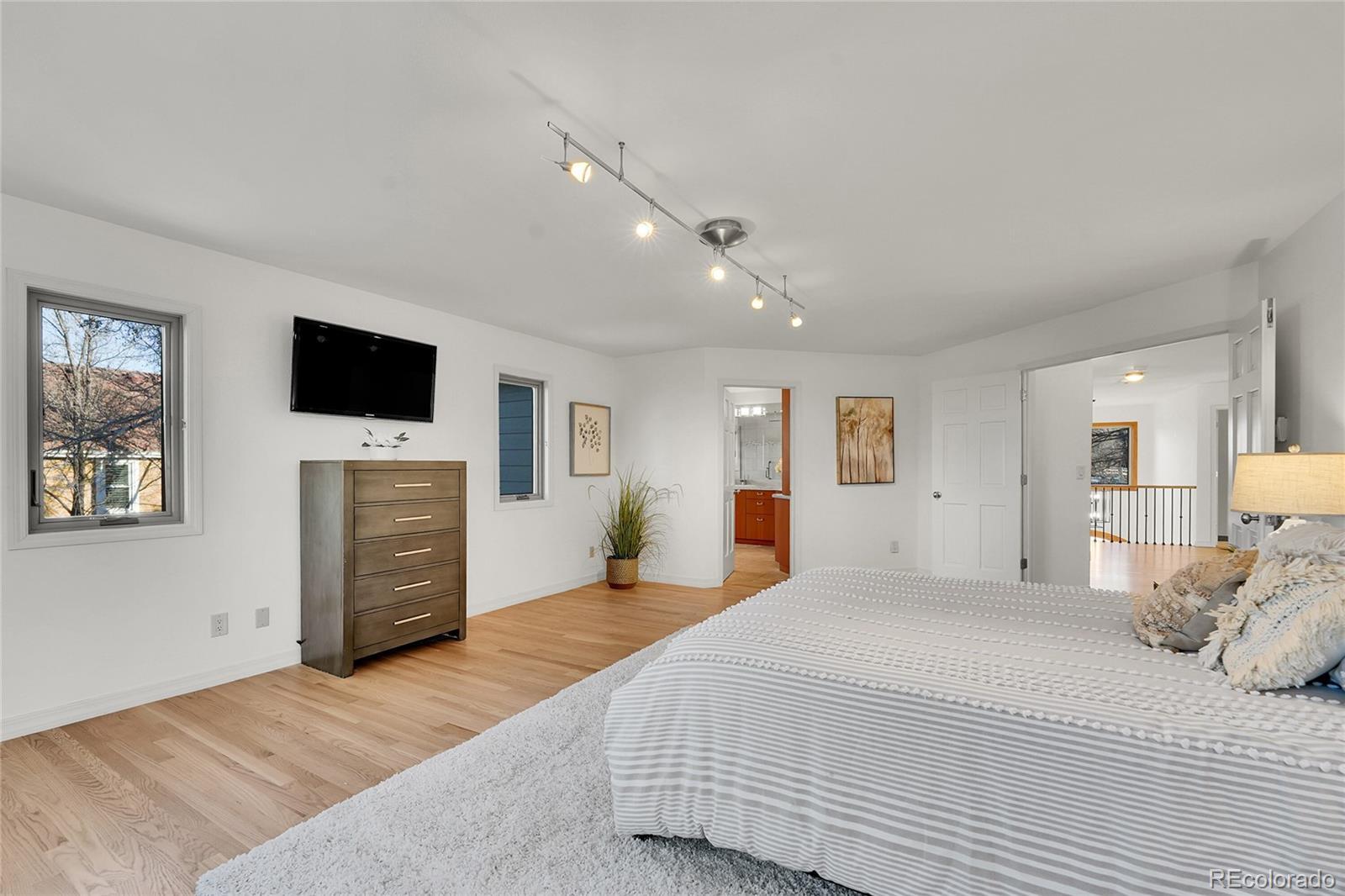 MLS Image #19 for 5110 s hanover way,englewood, Colorado