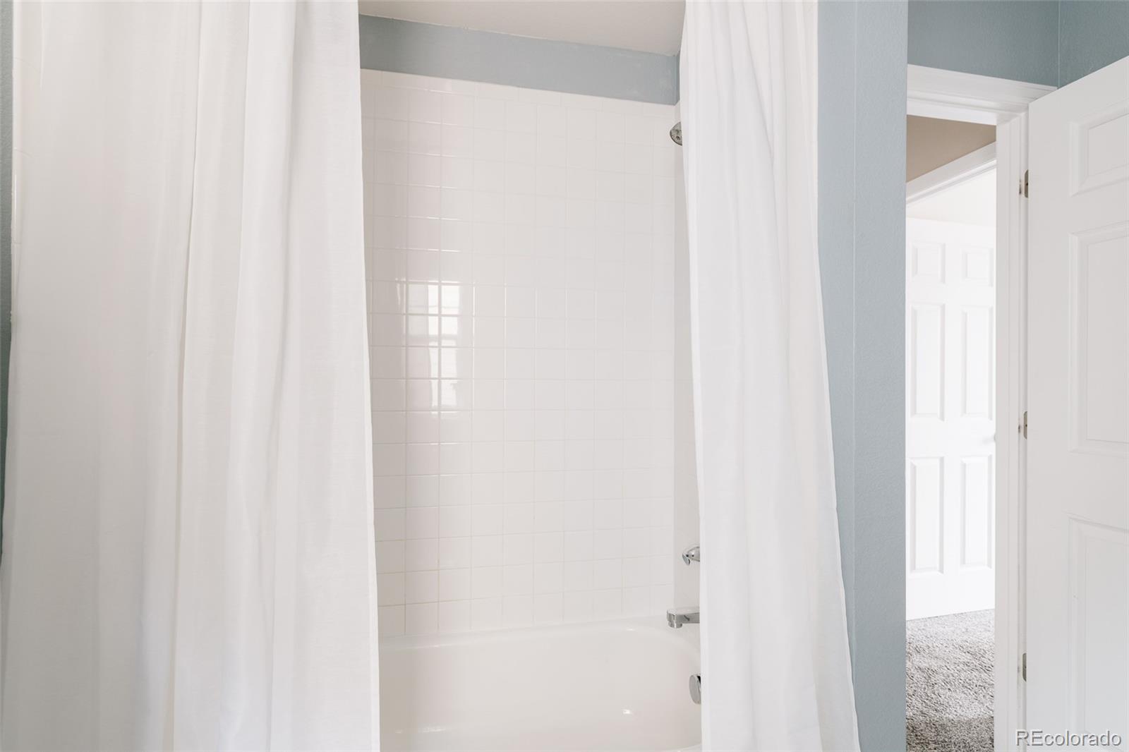 MLS Image #20 for 25206 e lake drive,aurora, Colorado
