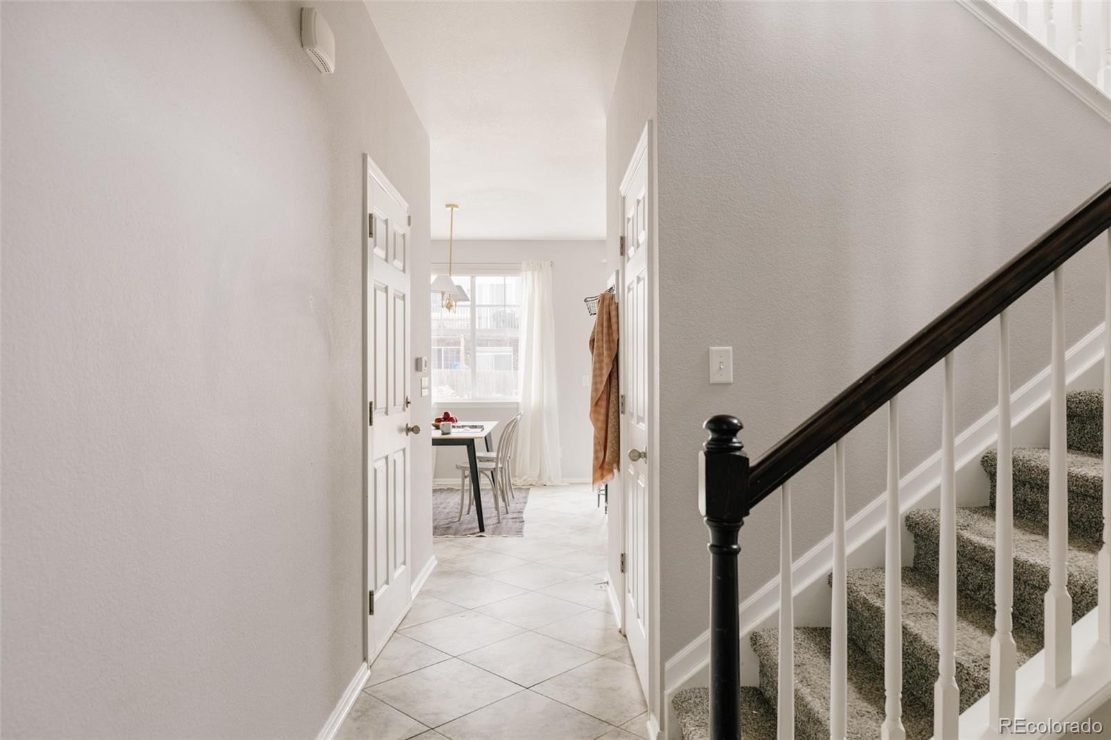 MLS Image #3 for 25206 e lake drive,aurora, Colorado