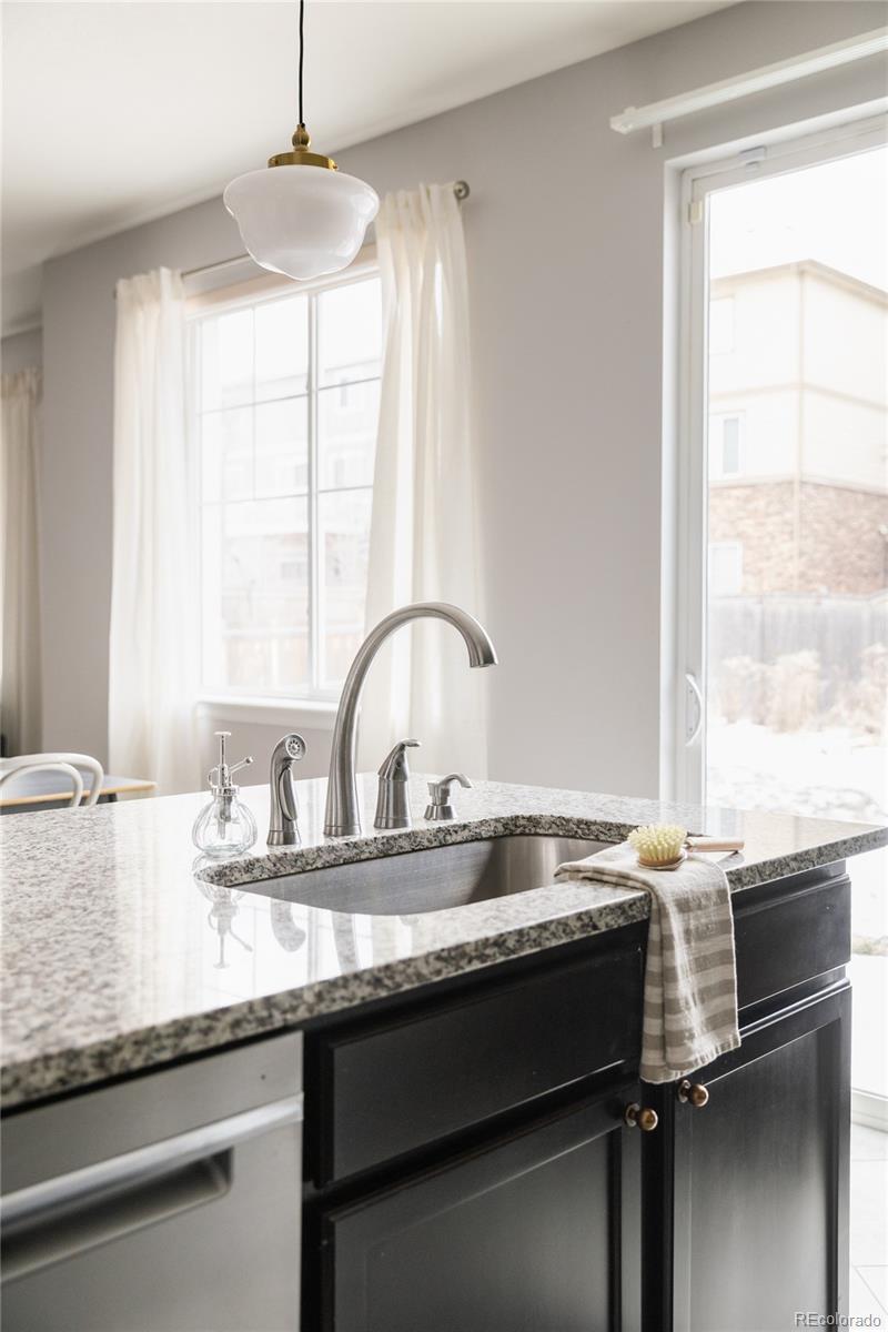 MLS Image #5 for 25206 e lake drive,aurora, Colorado