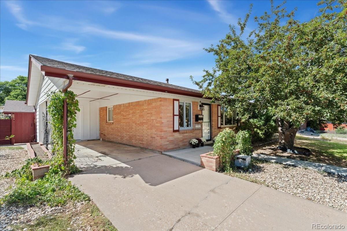 MLS Image #2 for 2597 s perry street,denver, Colorado
