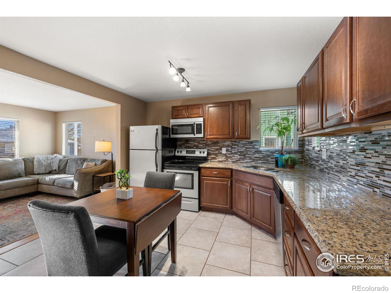 MLS Image #11 for 136 e 5th avenue,longmont, Colorado